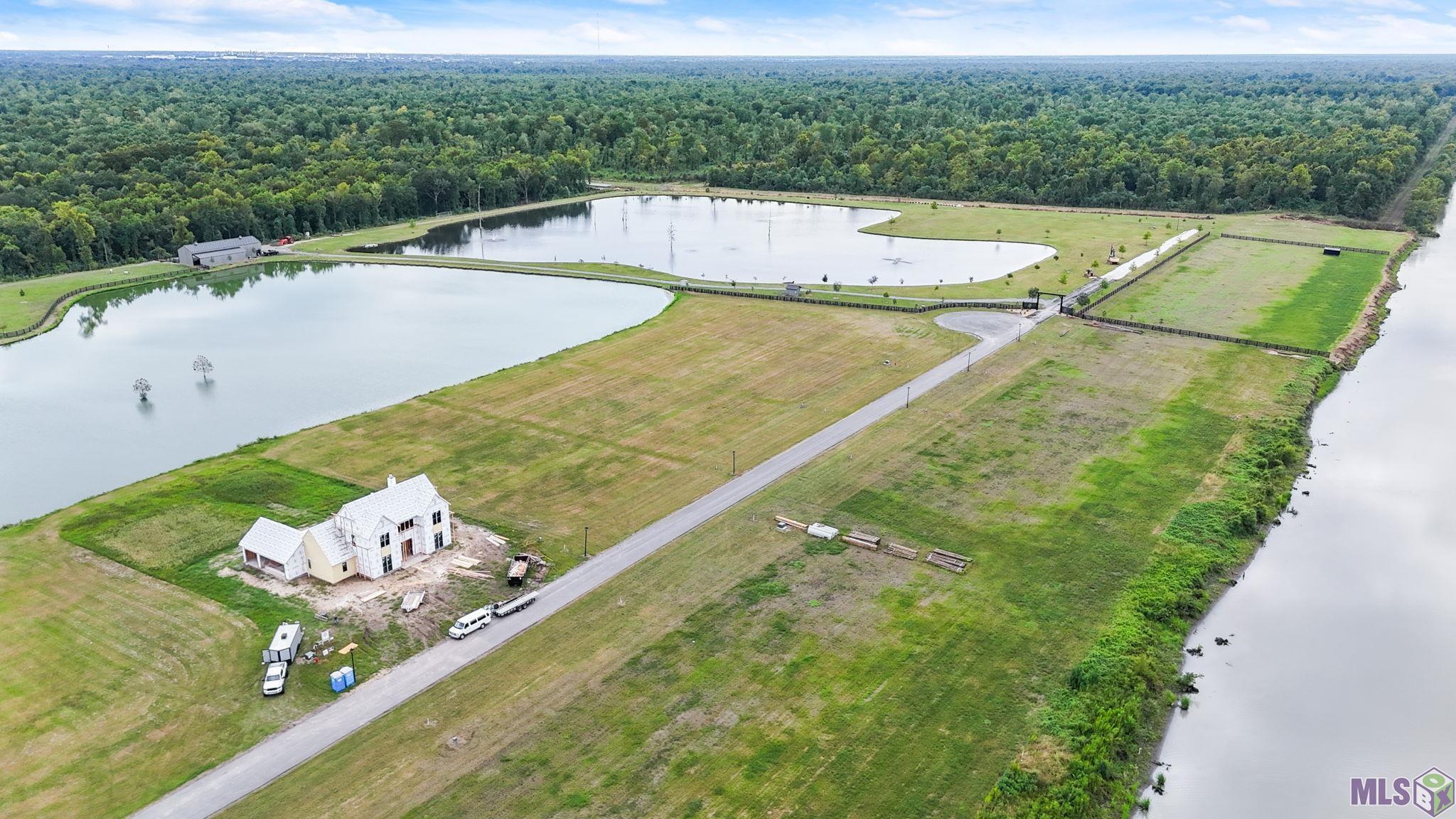 6046 MILL TOWN RD, Brusly, LA 70719