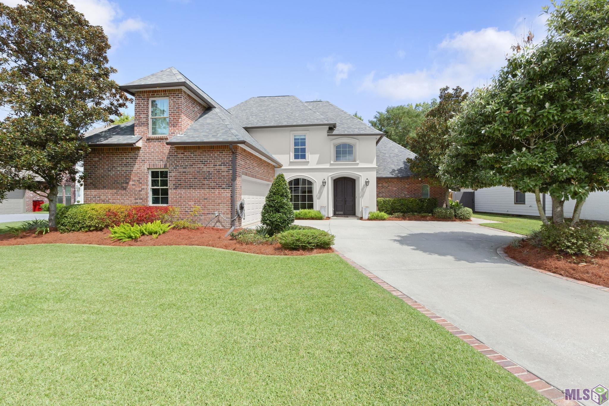 16566 LONG LAKE DR, Prairieville, LA 70769