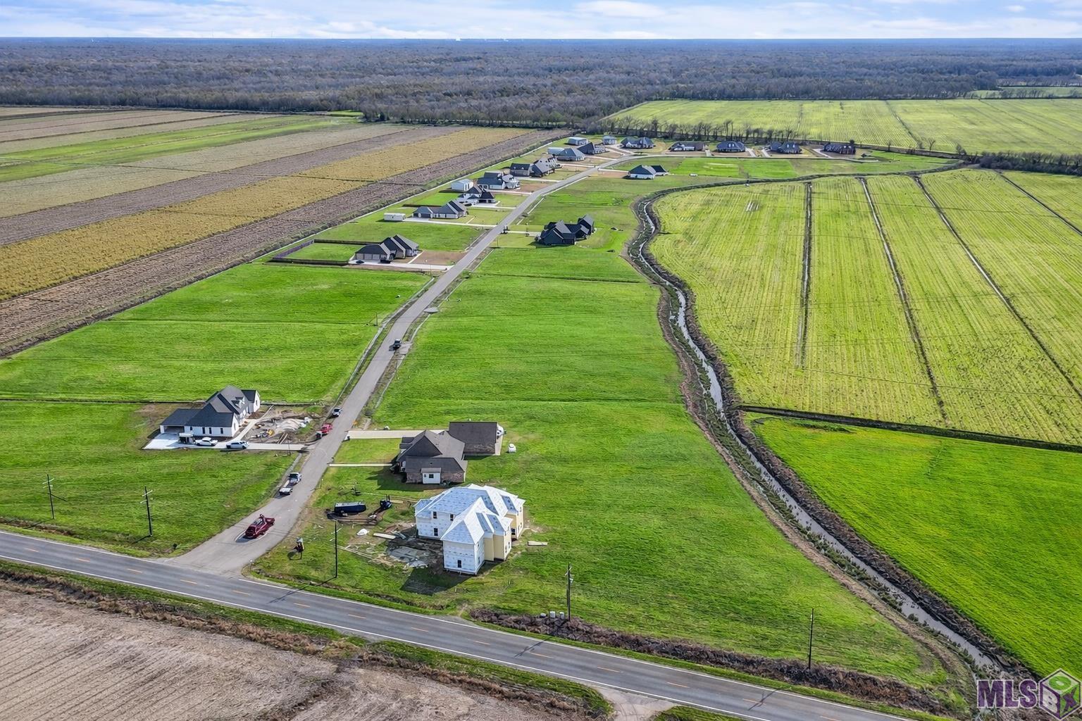 402 HARVEST LN, Port Allen, LA 70767
