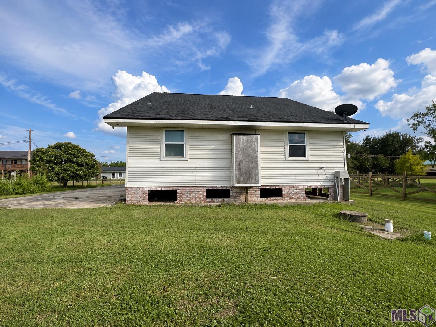 220 DONNA LEE DR, Houma, LA 70363