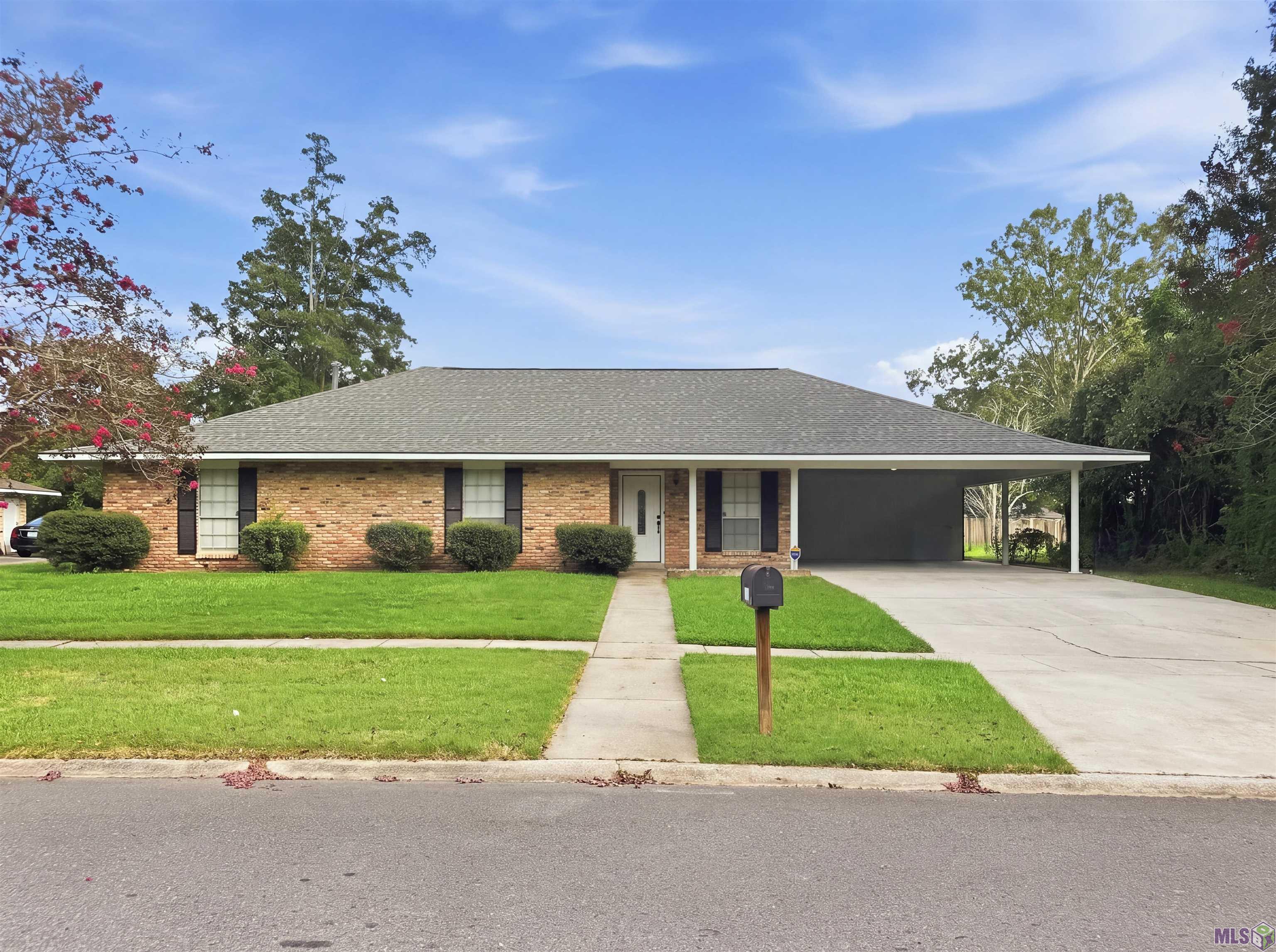 186 RUE DE LAPLACE, Baton Rouge, LA 70810