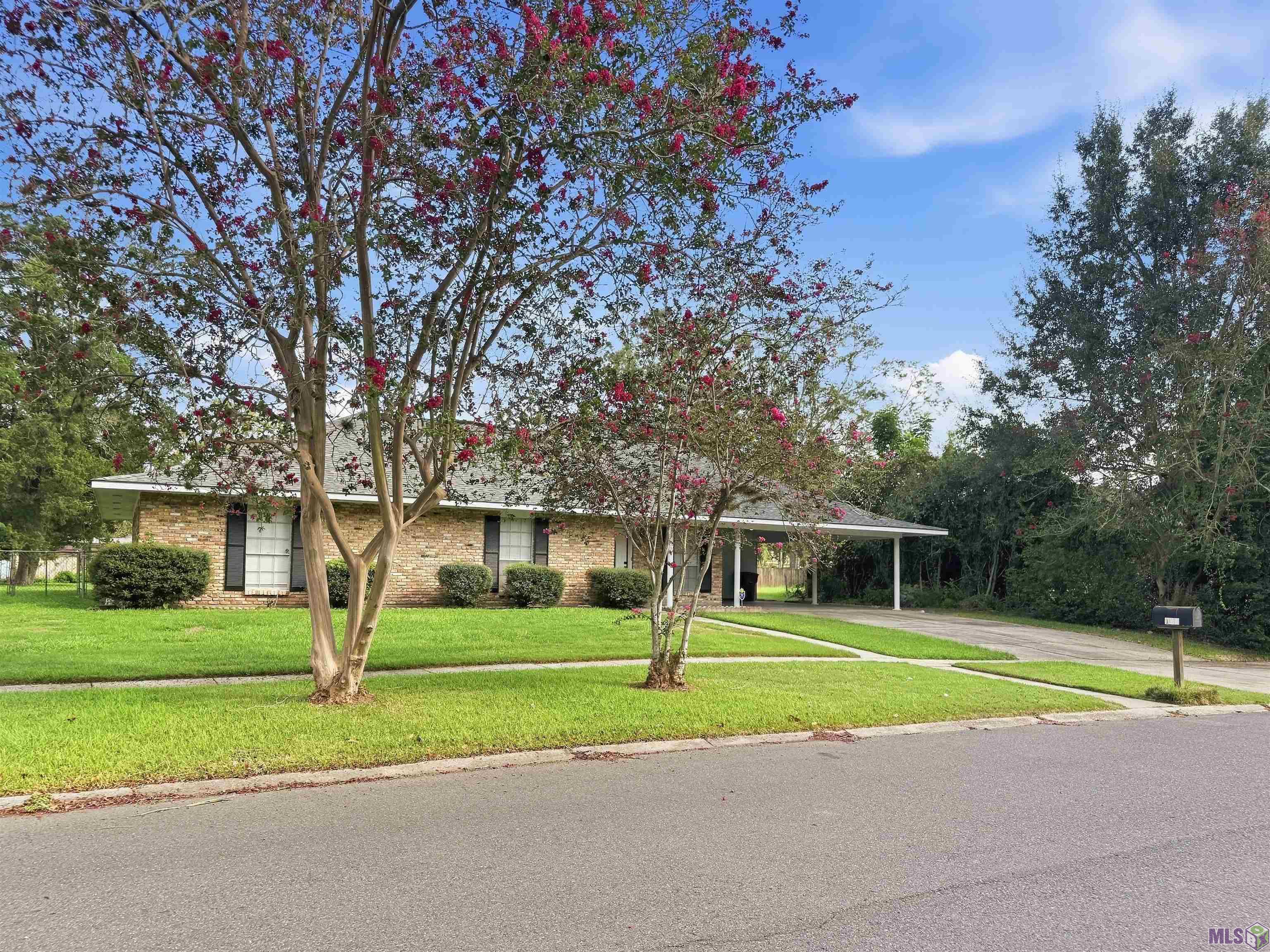 186 RUE DE LAPLACE, Baton Rouge, LA 70810