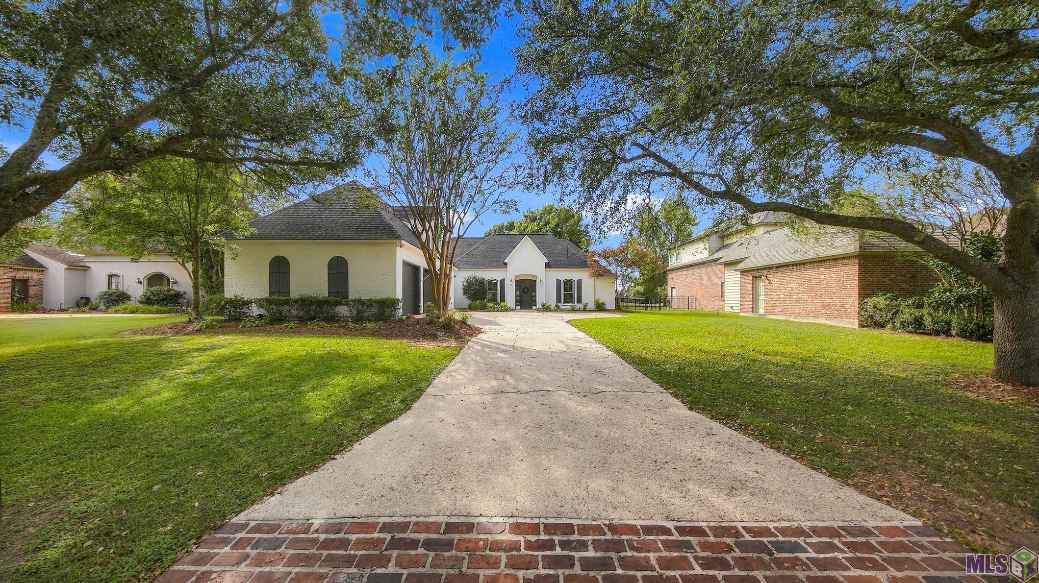6115 JONATHAN ALARIC AVE, Gonzales, LA 70737