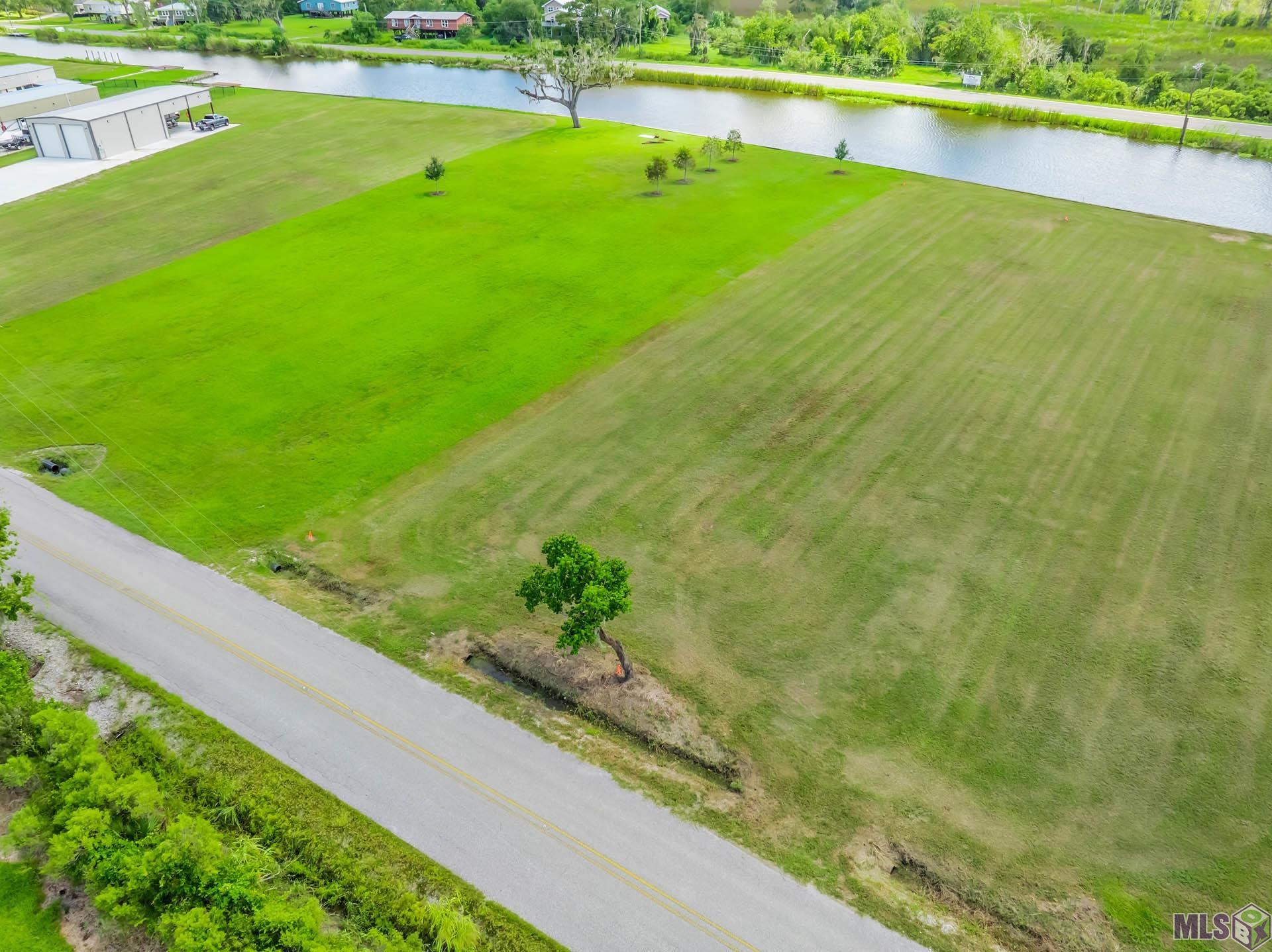 1729 DOCTOR BEATROUS RD, Theriot, LA 70397