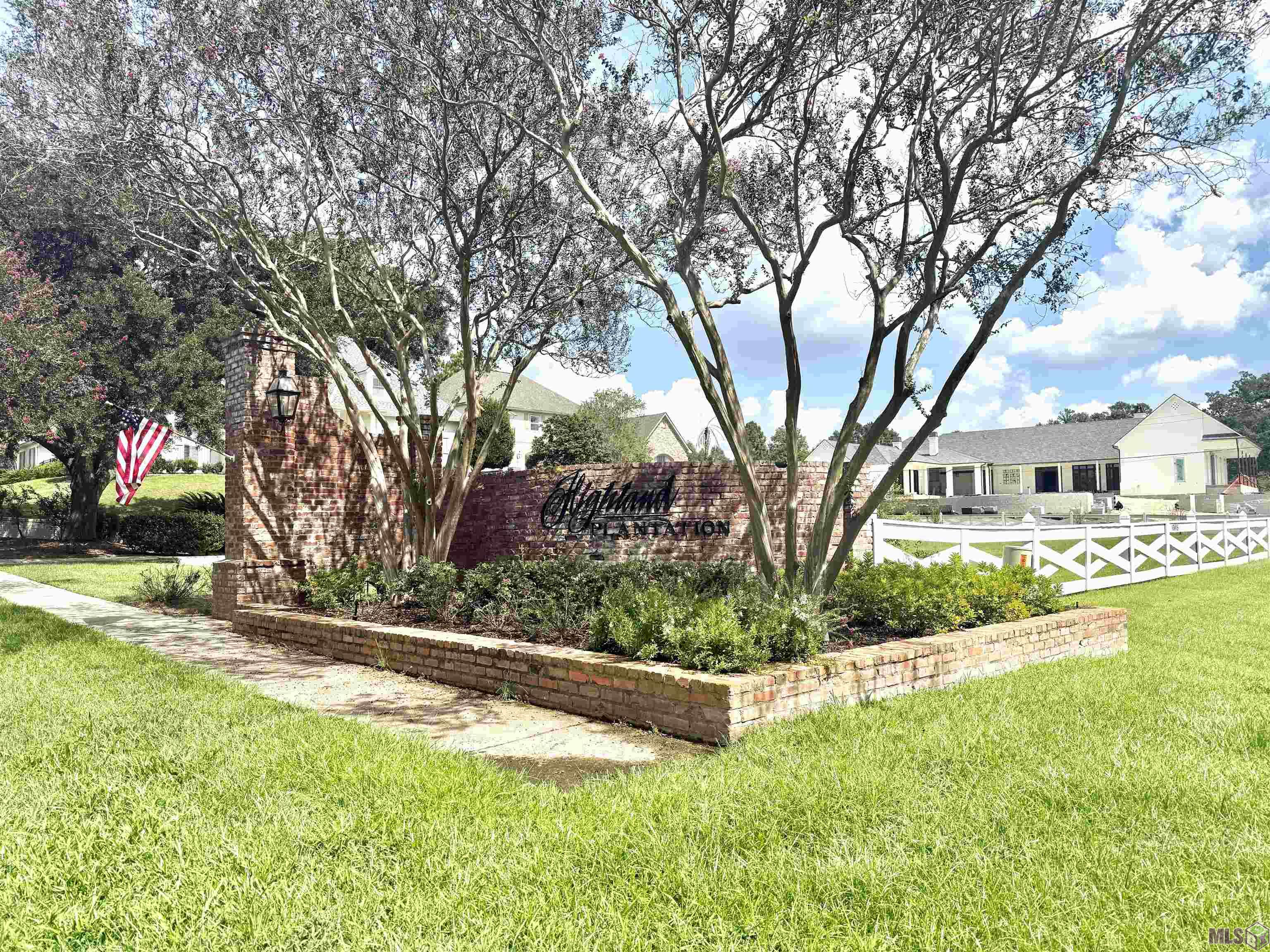 642 PLANTATION RIDGE AVE, Saint George, LA 70810