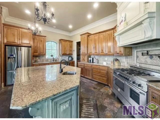 8979 CARRIAGEWOOD ESTATES DR, Saint George, LA 70817