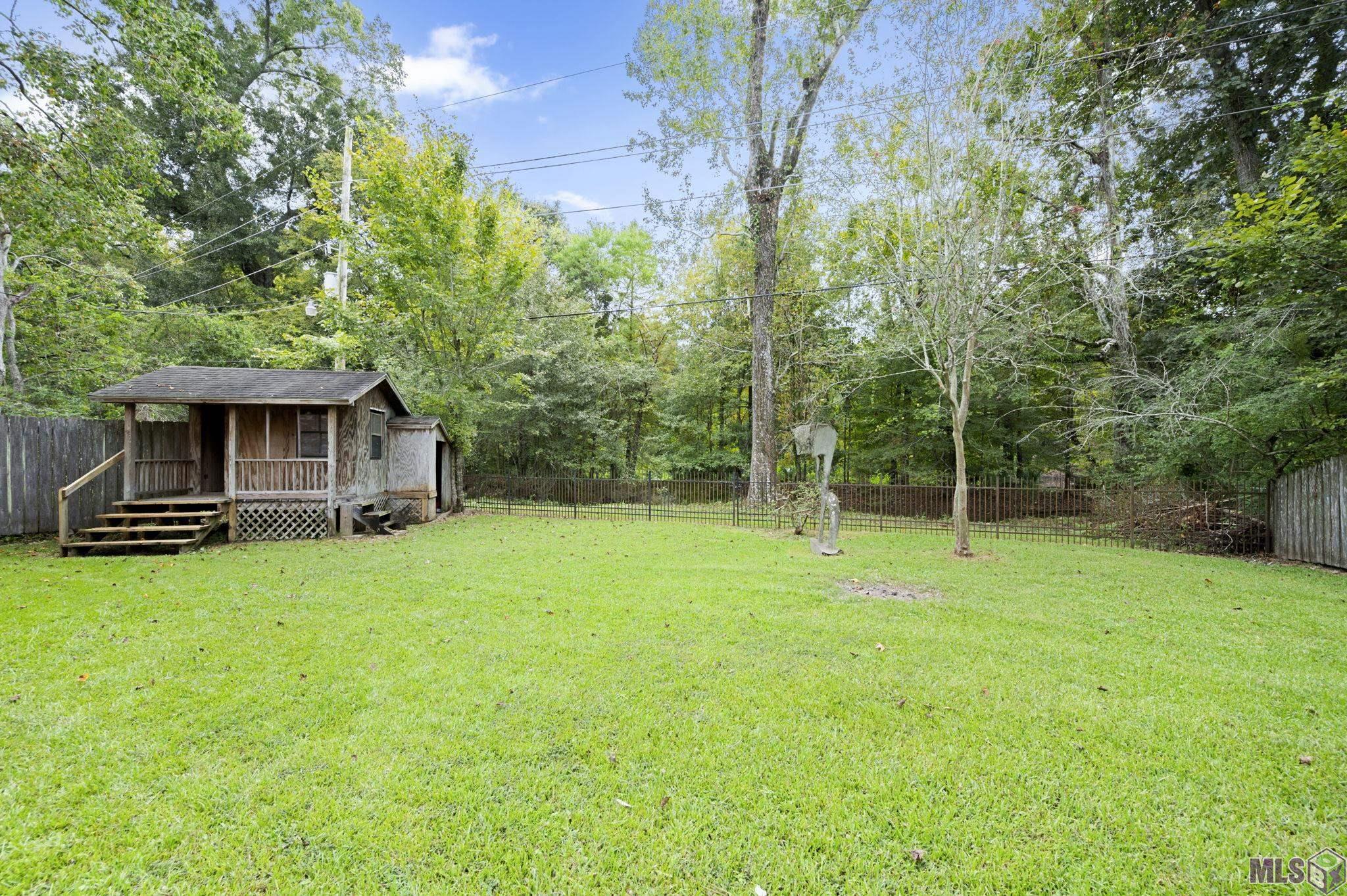 9136 S CONTOUR DR, Baton Rouge, LA 70809