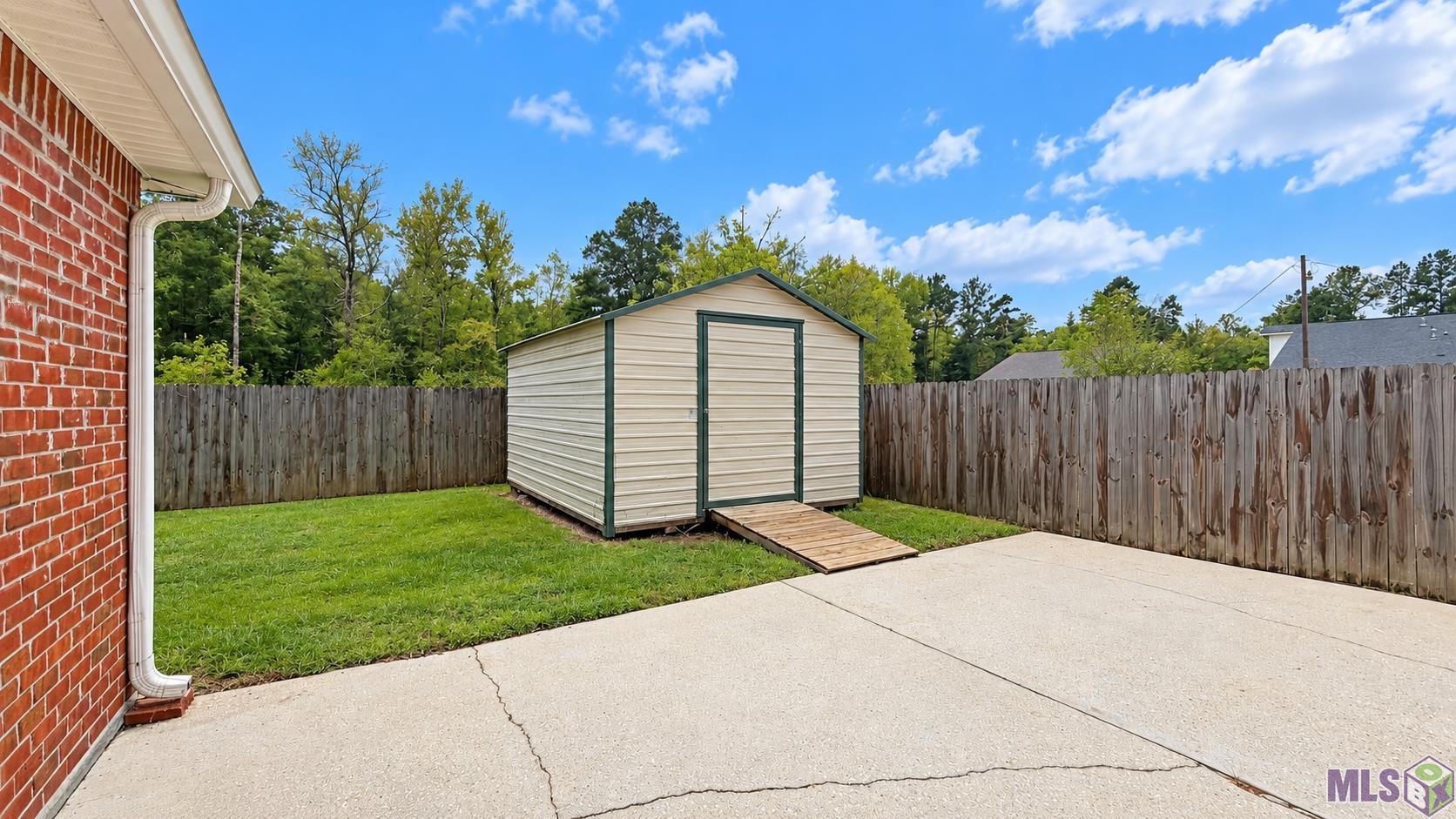 21458 DEWITT MAY RD, Livingston, LA 70754