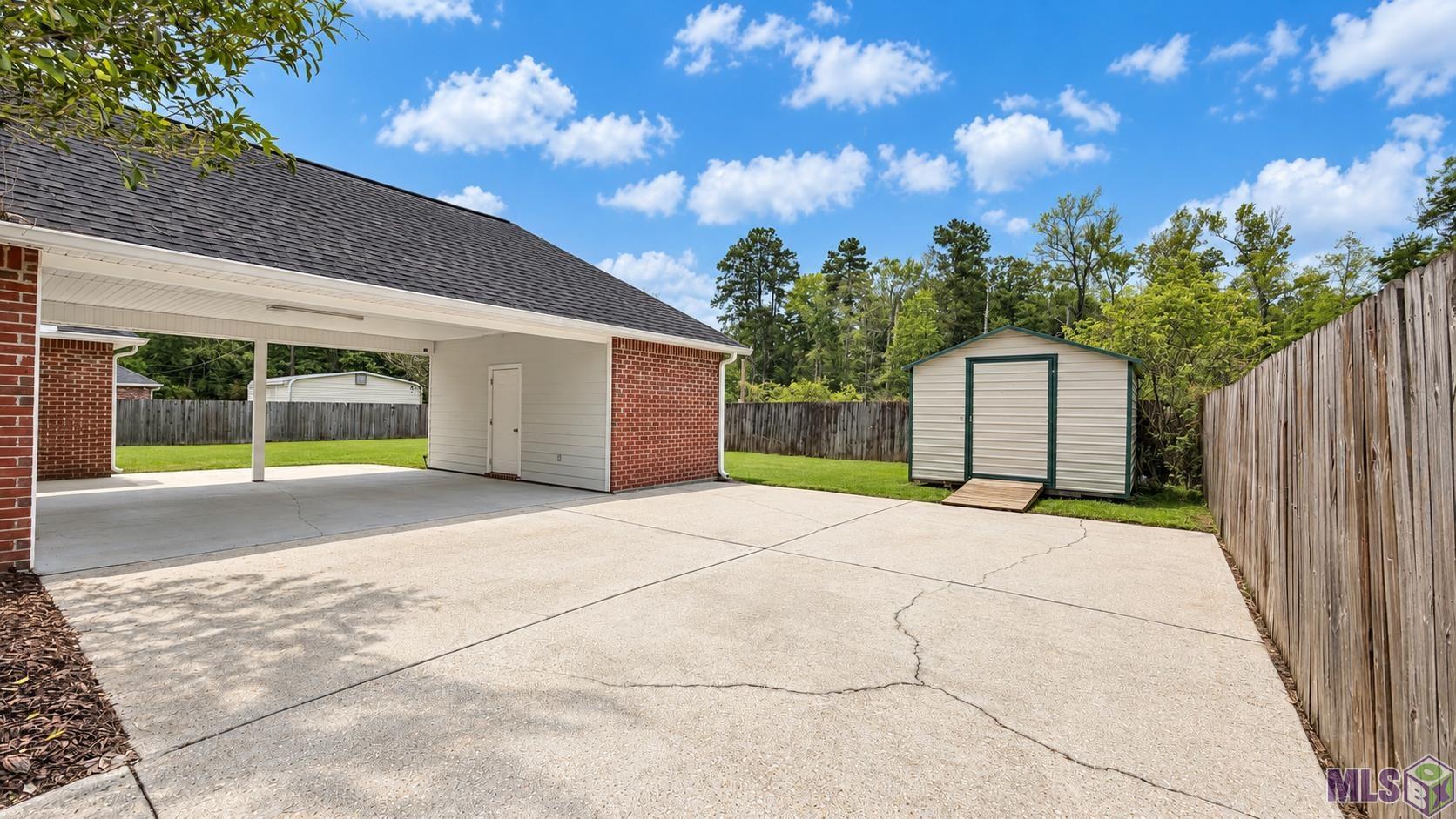 21458 DEWITT MAY RD, Livingston, LA 70754