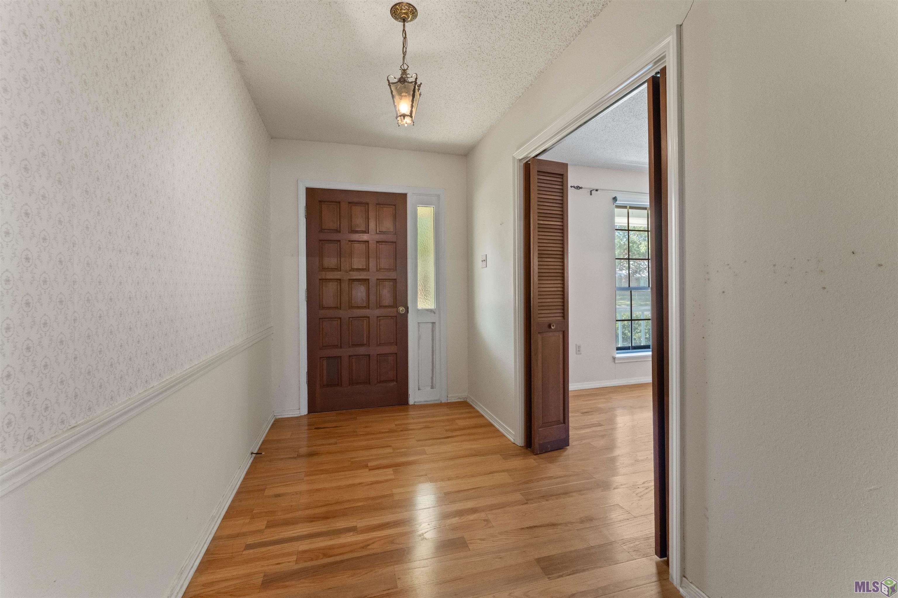 2137 SPRUCEWOOD DR, Baton Rouge, LA 70816
