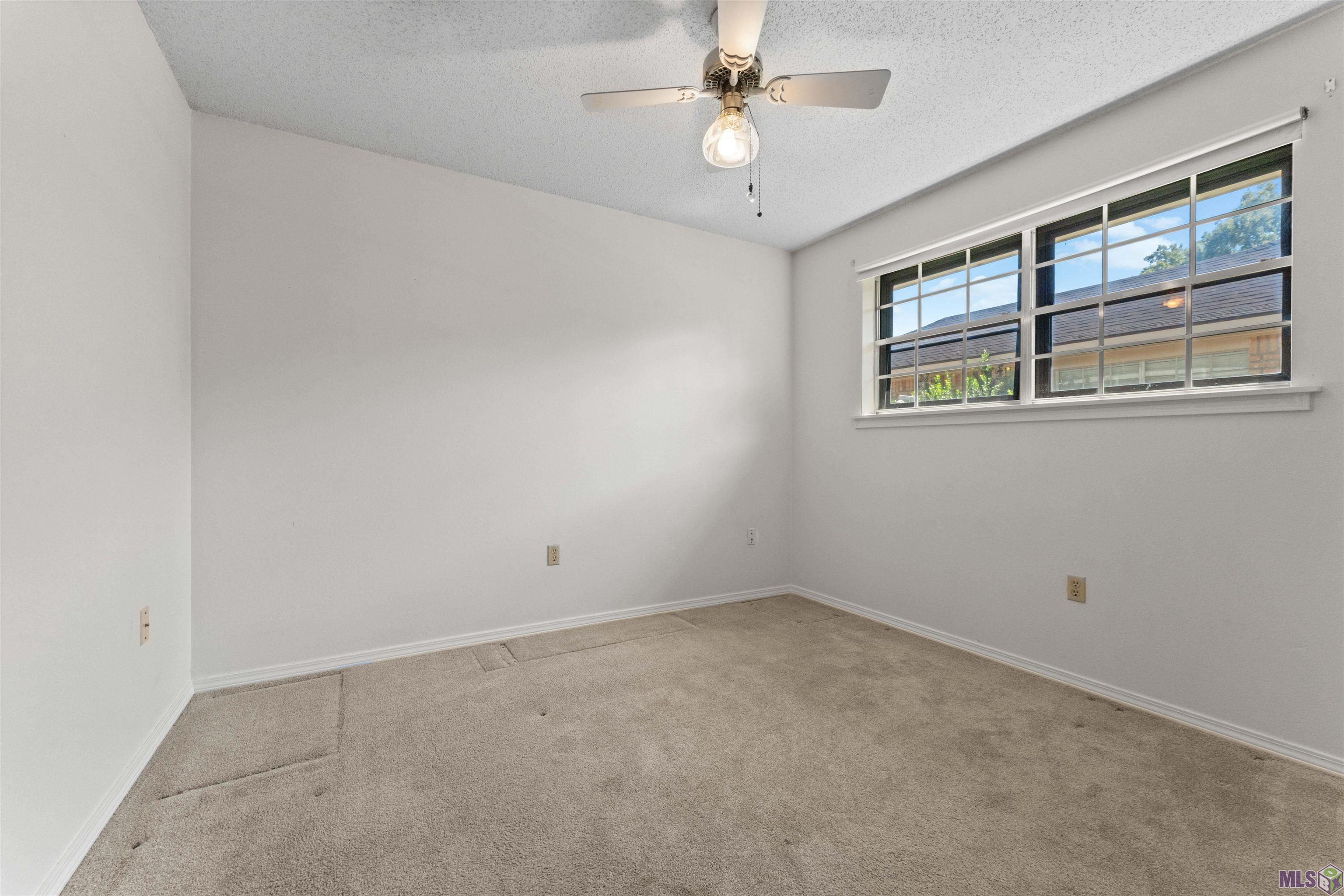 2137 SPRUCEWOOD DR, Baton Rouge, LA 70816