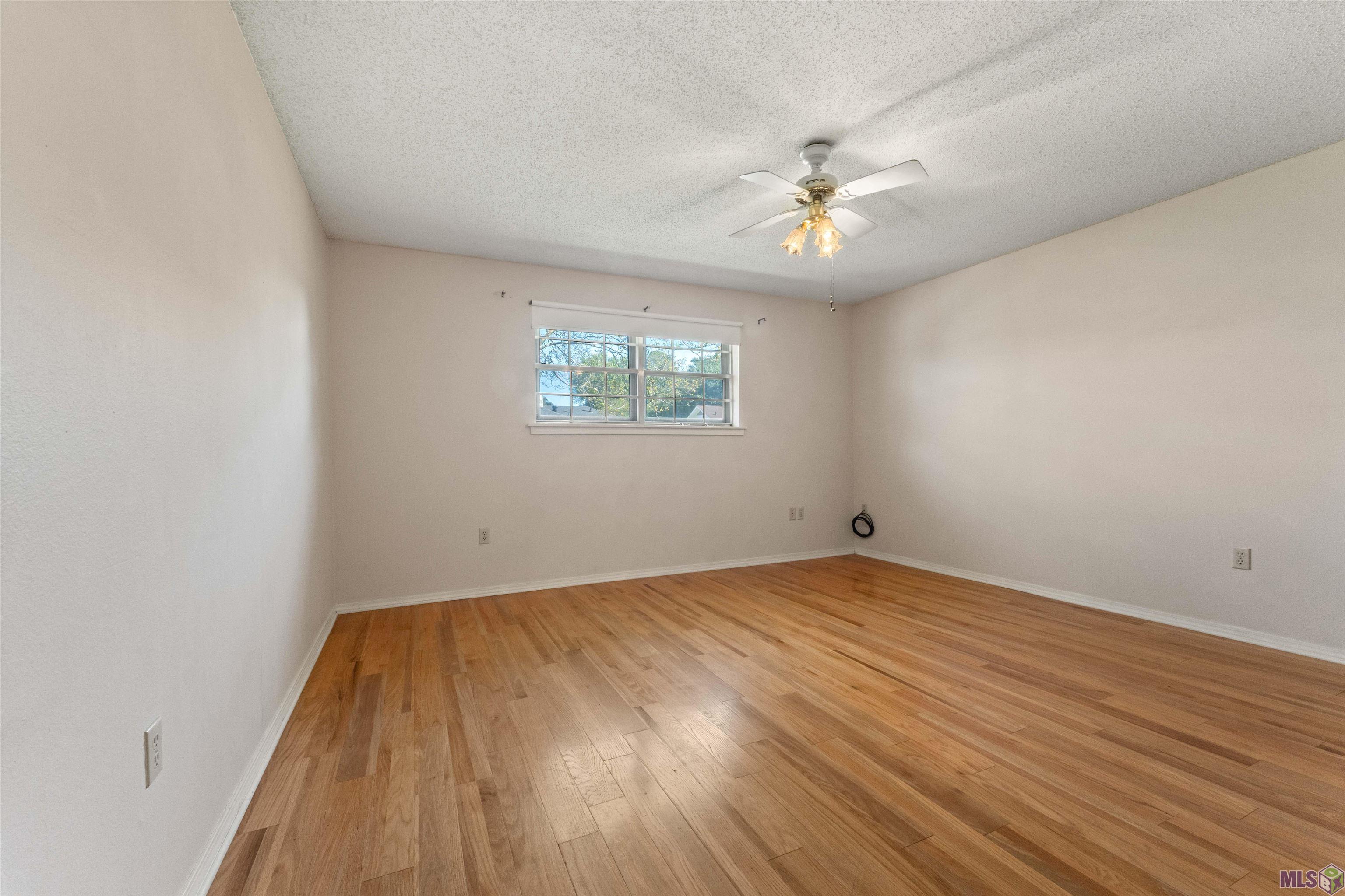 2137 SPRUCEWOOD DR, Baton Rouge, LA 70816