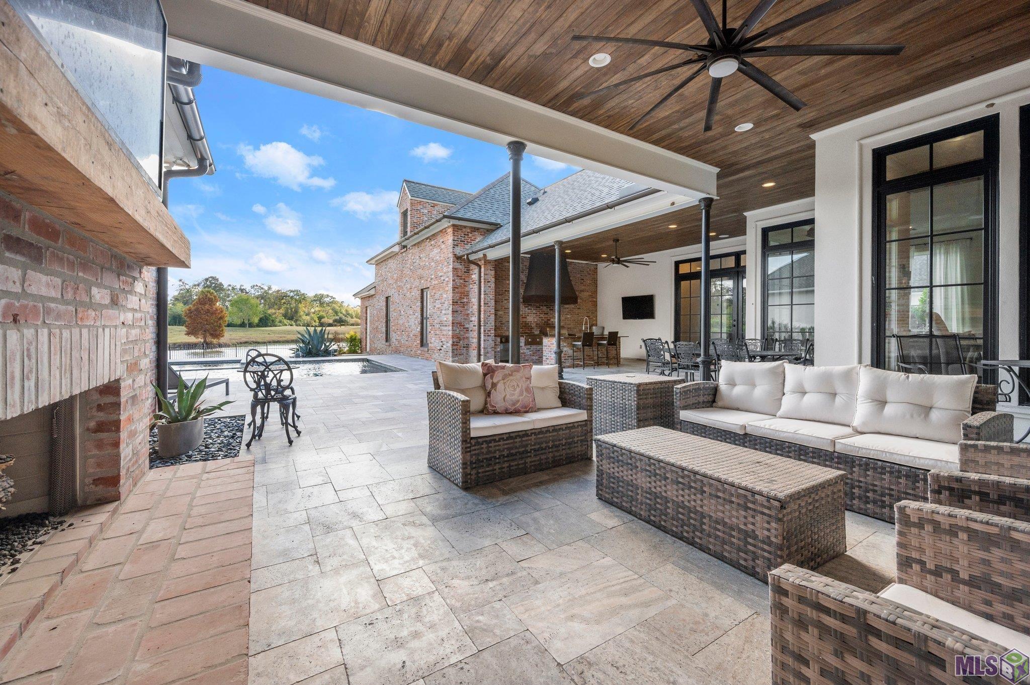 15344 Lake Crest View Dr, Baton Rouge, LA, 70810