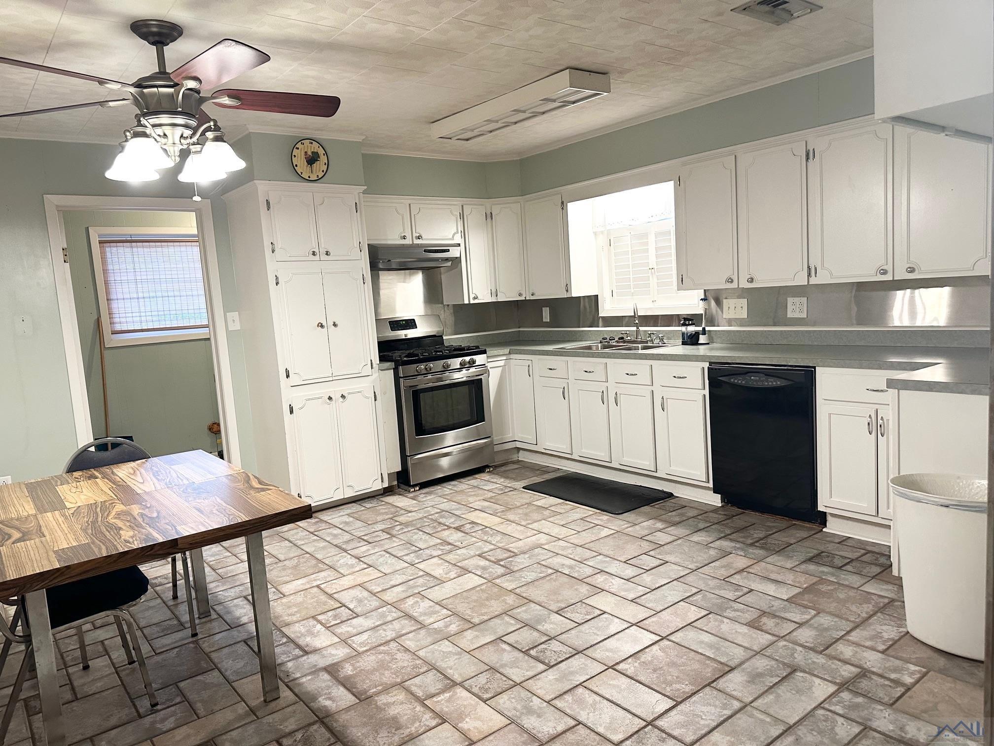 9512 East Park Ave, Houma, LA, 70363