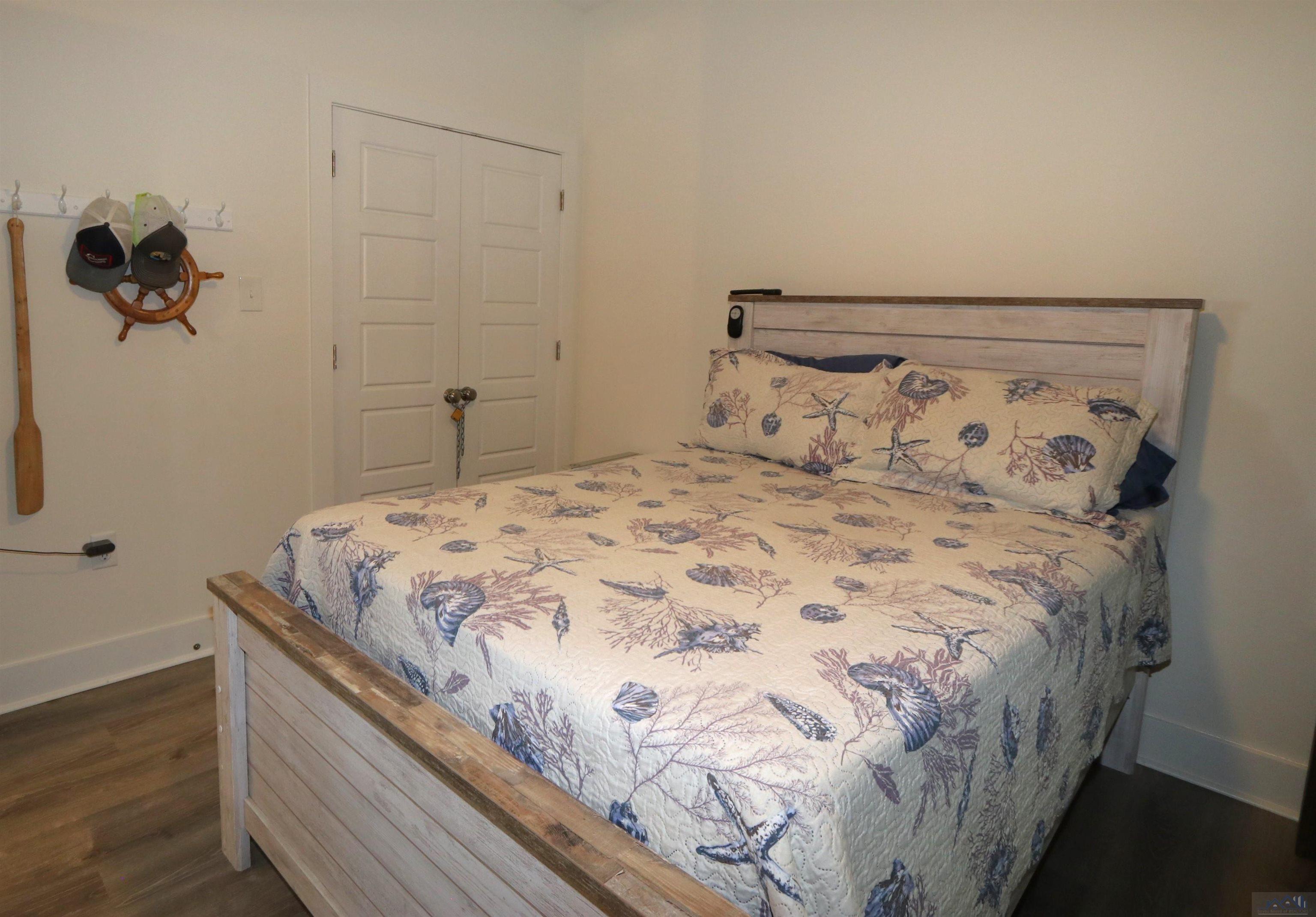 117 Boudreaux Ln, Grand Isle, LA, 70358