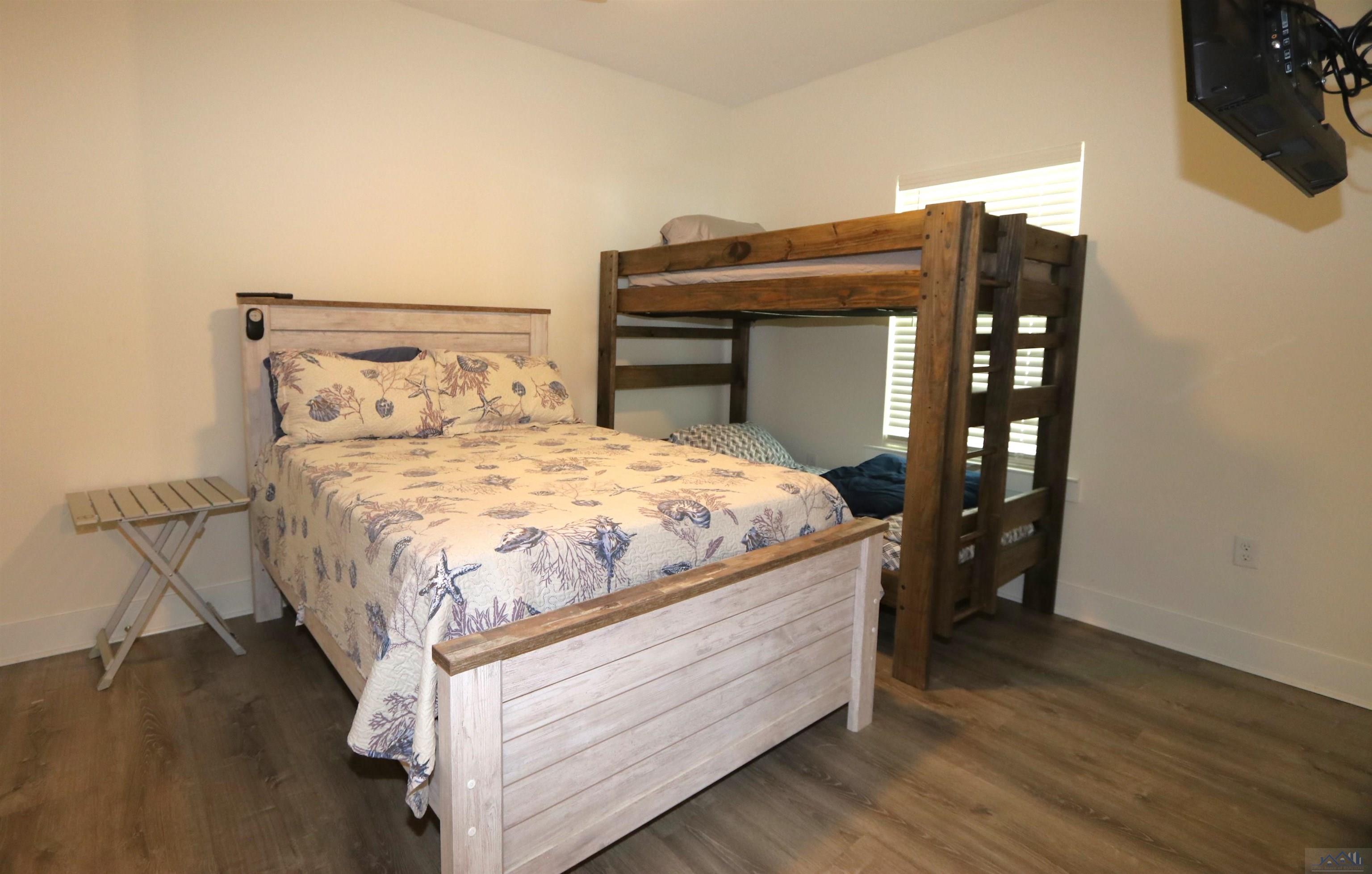 117 Boudreaux Ln, Grand Isle, LA, 70358