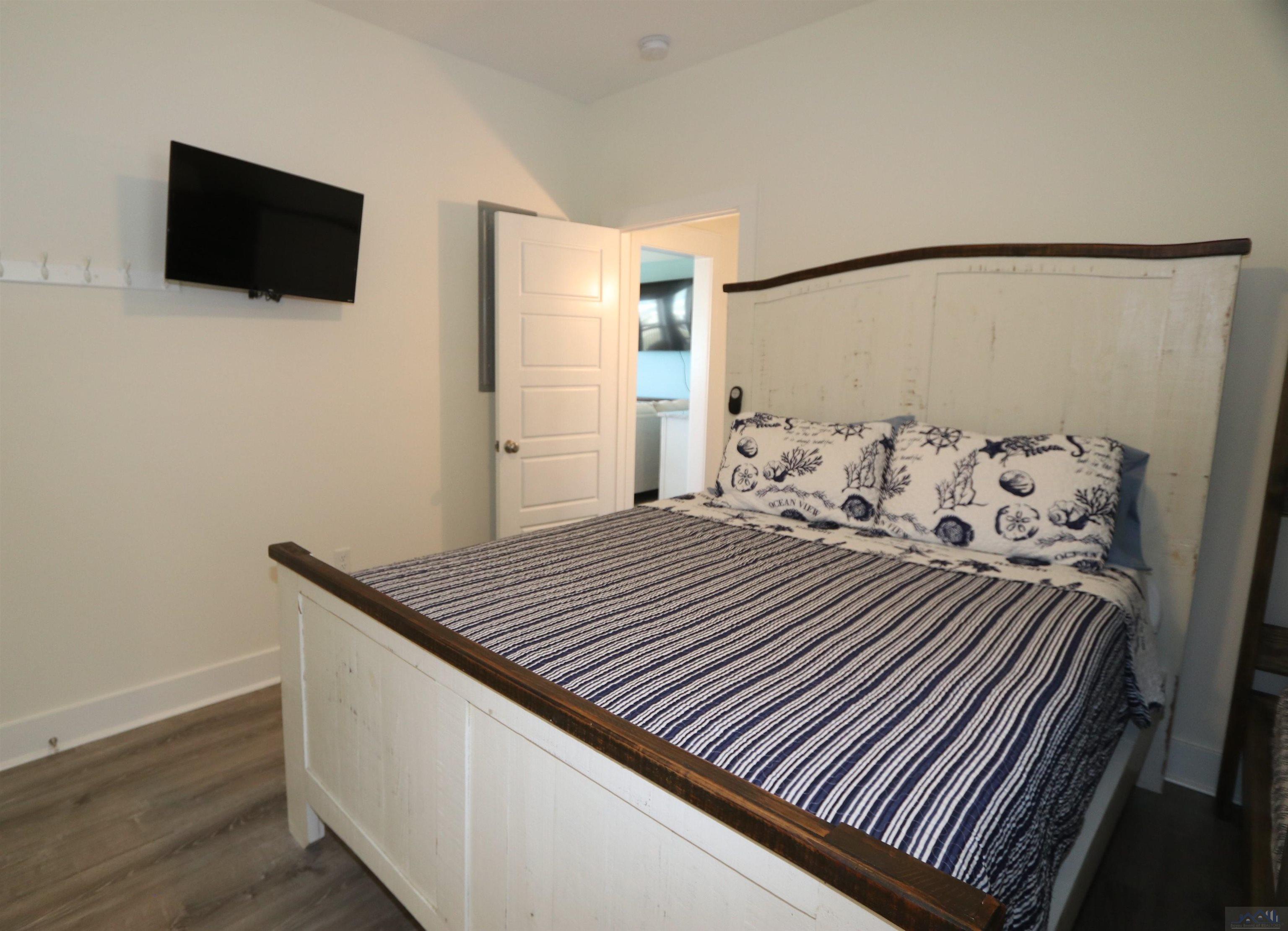 117 Boudreaux Ln, Grand Isle, LA, 70358