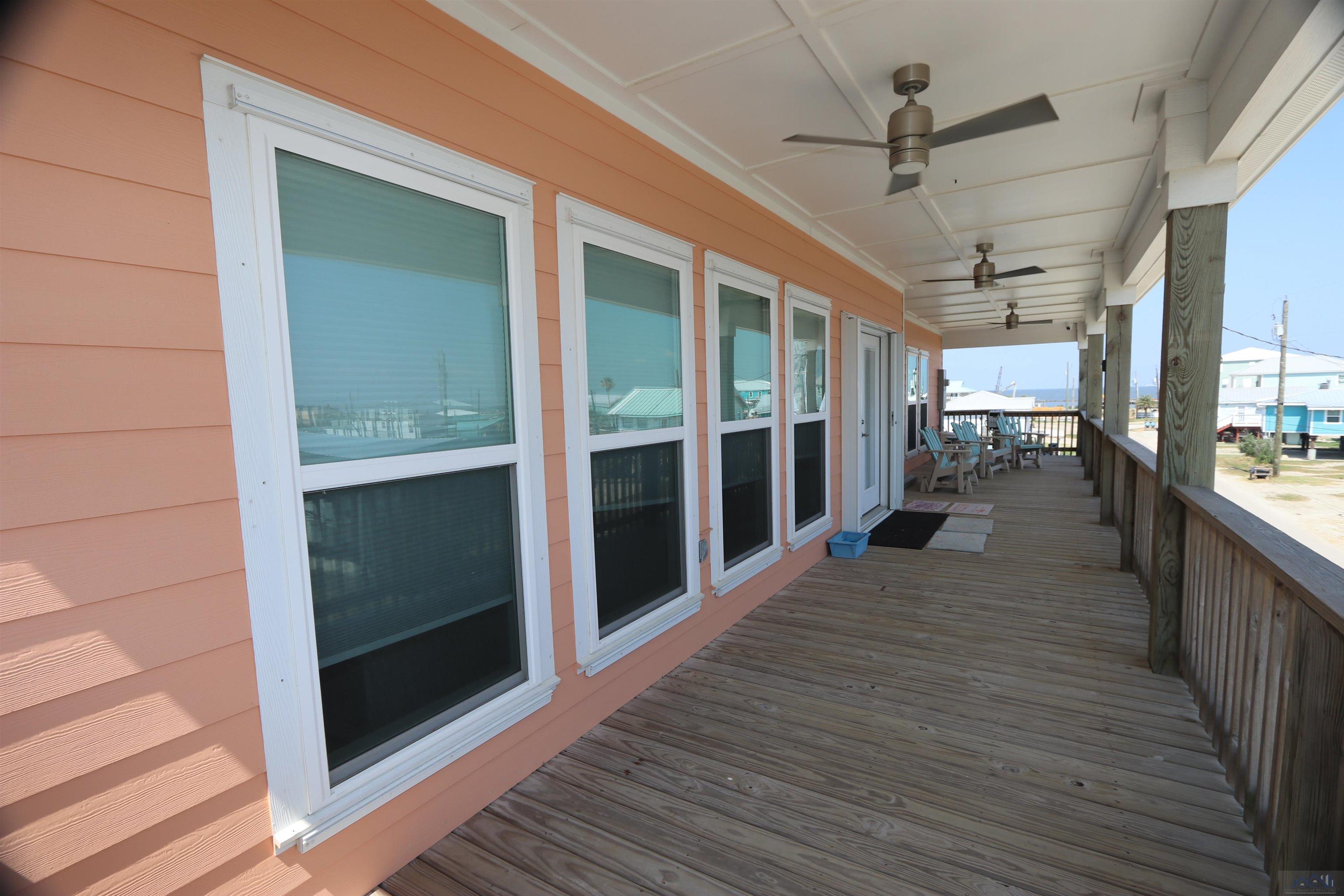 117 Boudreaux Ln, Grand Isle, LA, 70358