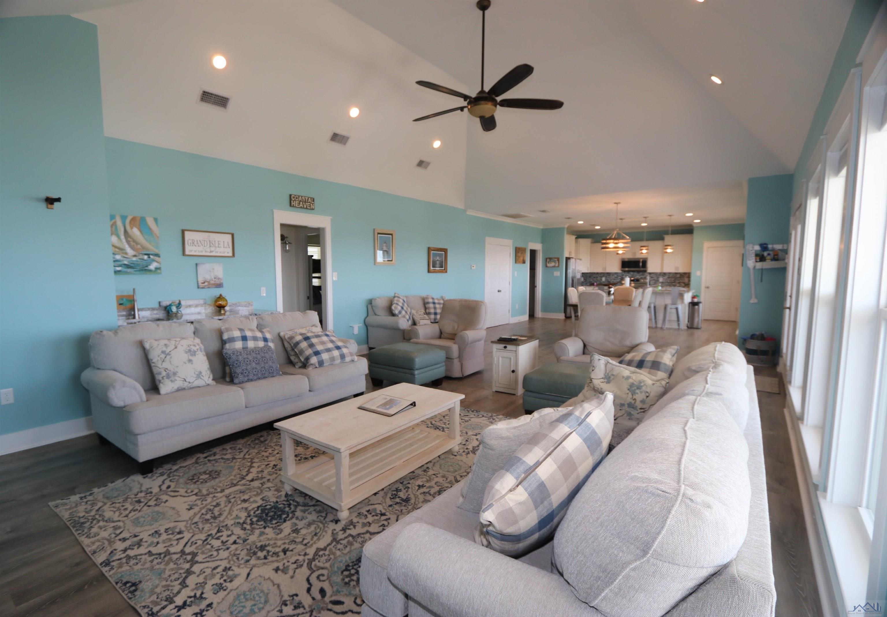 117 Boudreaux Ln, Grand Isle, LA, 70358