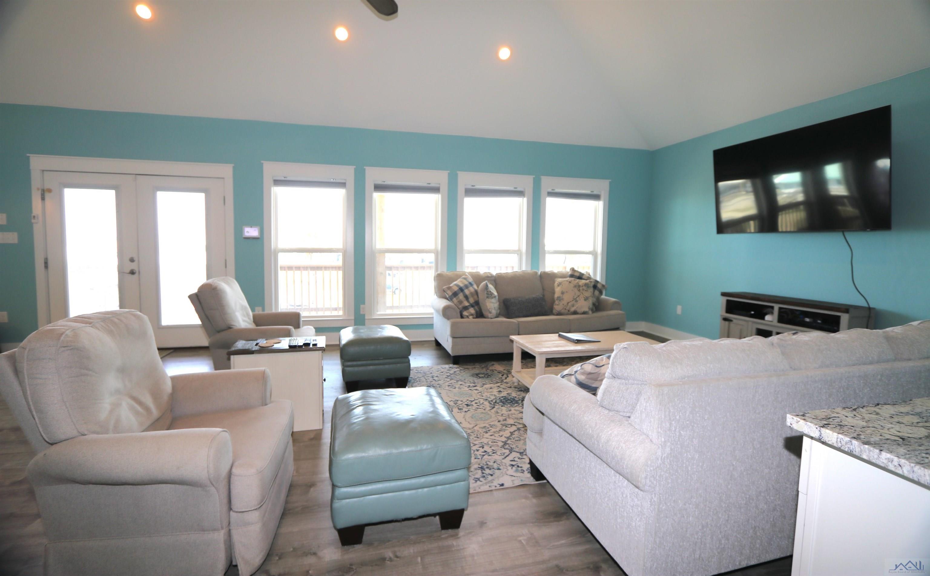 117 Boudreaux Ln, Grand Isle, LA, 70358