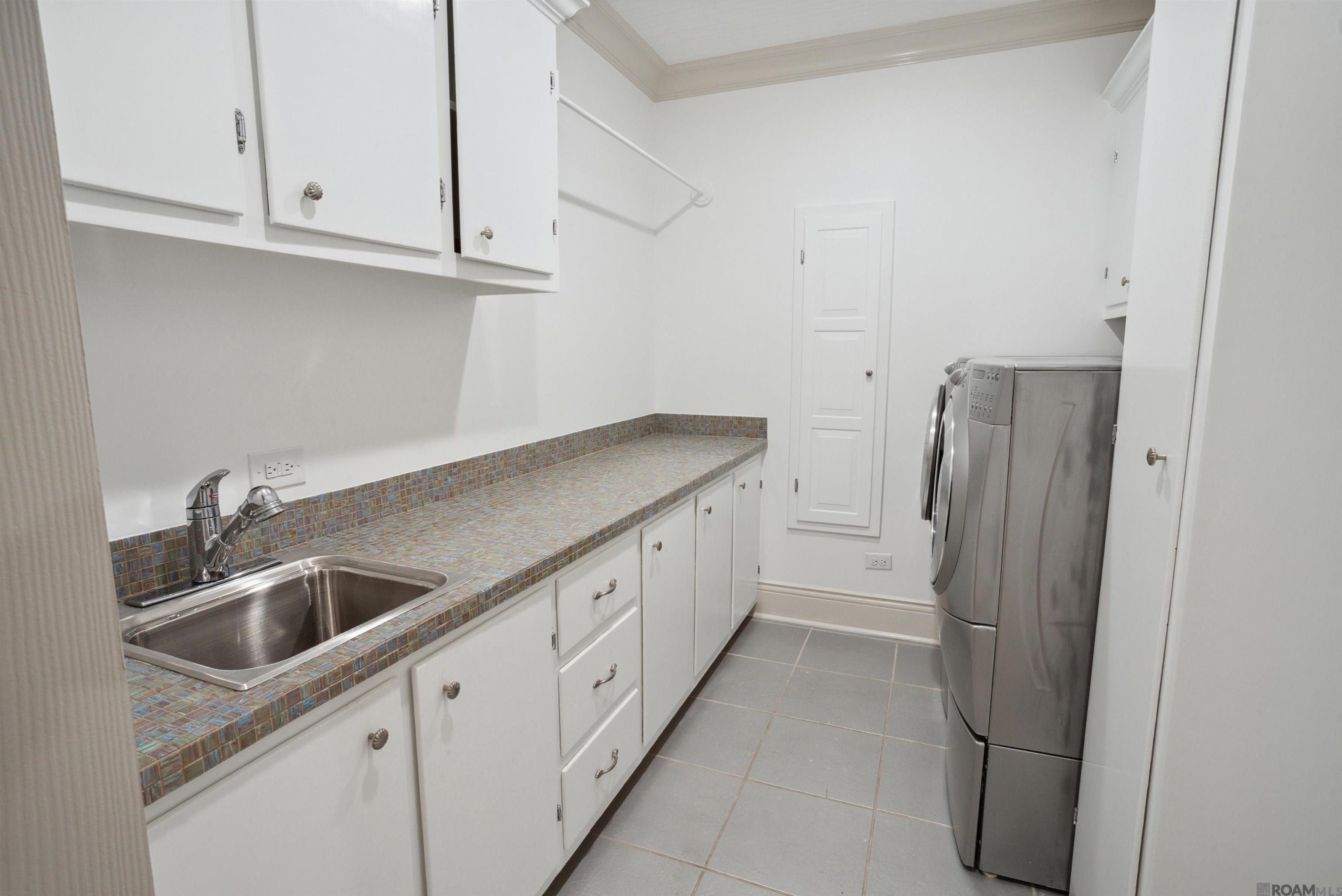 216 Ridgewood Blvd., Golden Meadow, LA, 70357