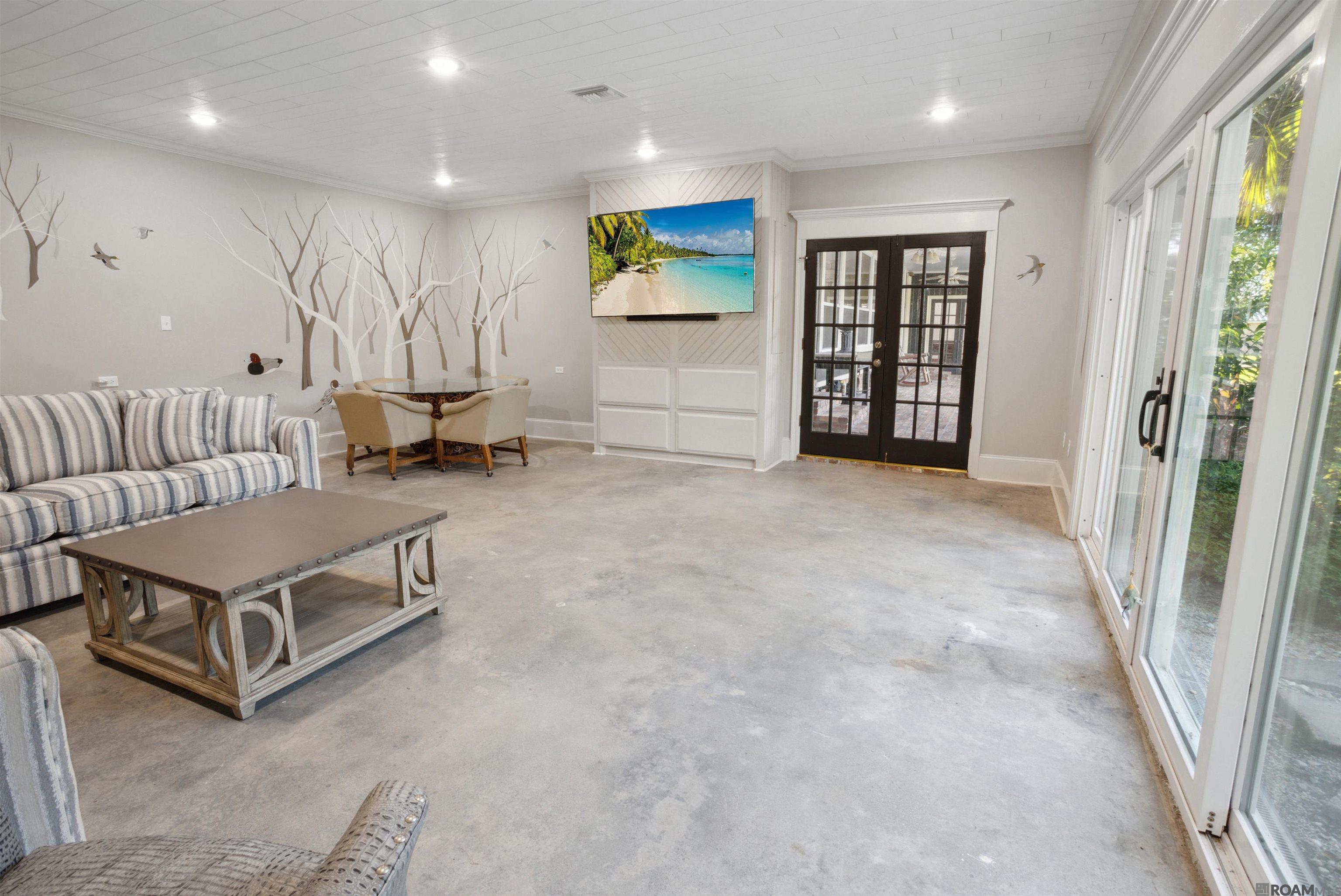 216 Ridgewood Blvd., Golden Meadow, LA, 70357