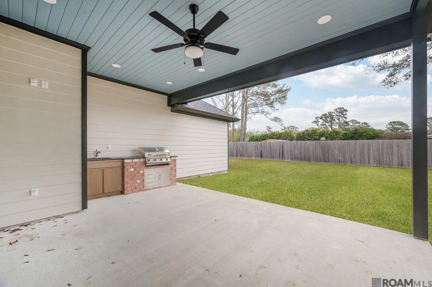 1728 N Linen Rd, Gonzales, LA, 70737