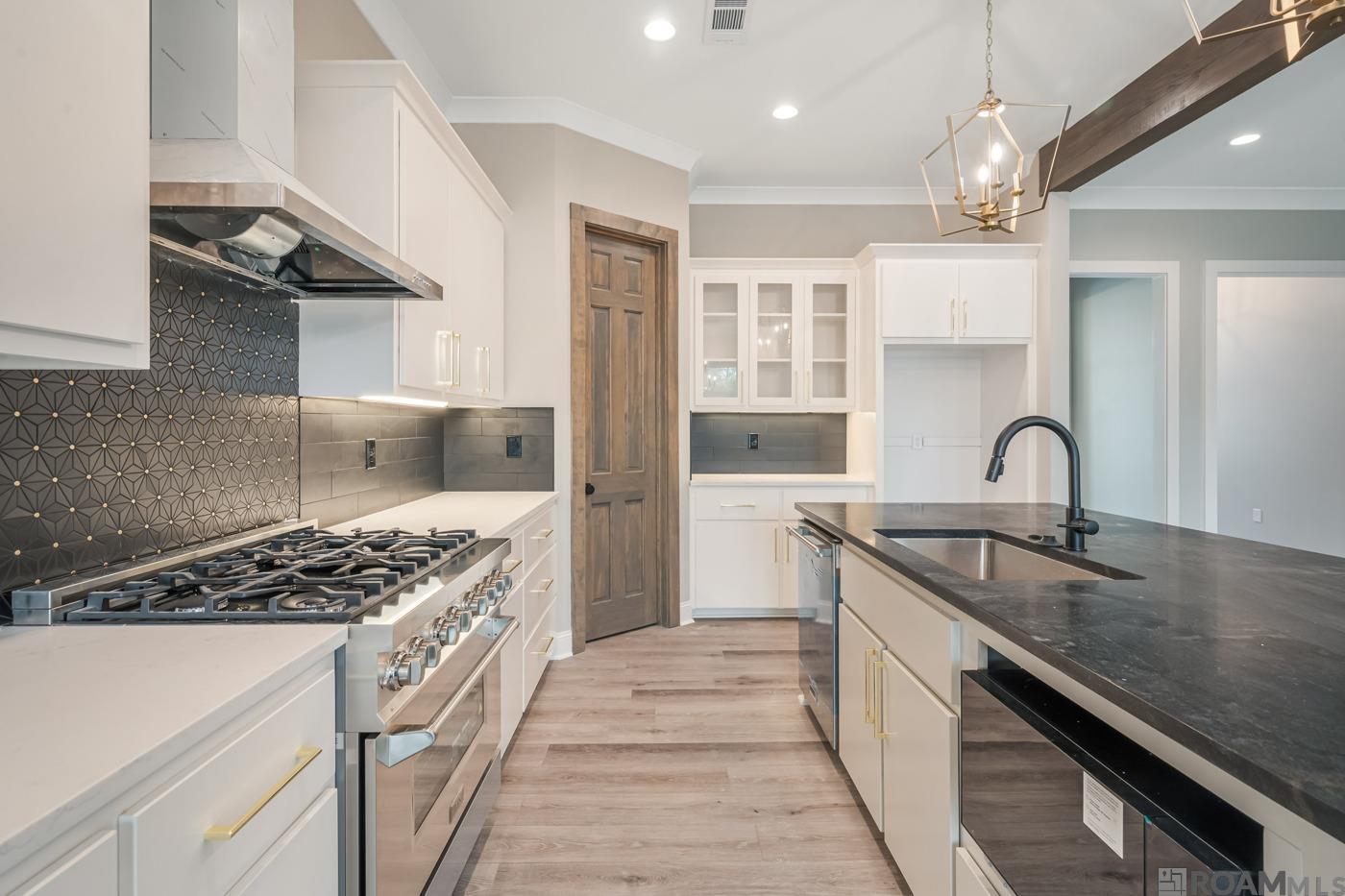 1728 N Linen Rd, Gonzales, LA, 70737