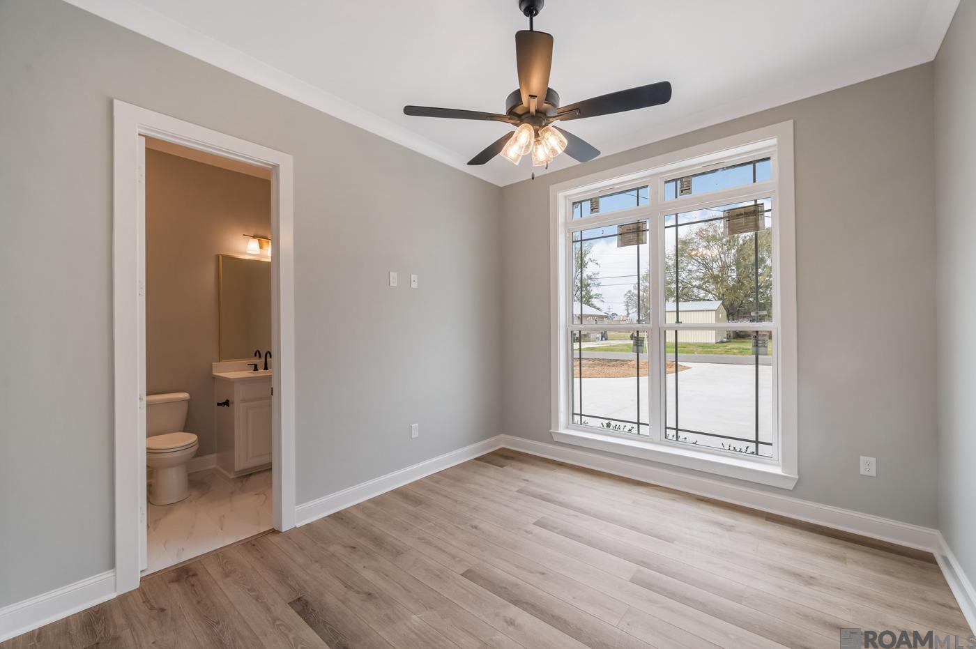 1728 N Linen Rd, Gonzales, LA, 70737