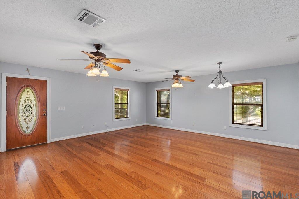 207 Hebert St, Lake Charles, LA, 70607