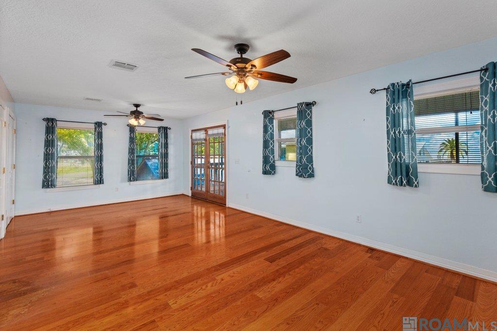 207 Hebert St, Lake Charles, LA, 70607