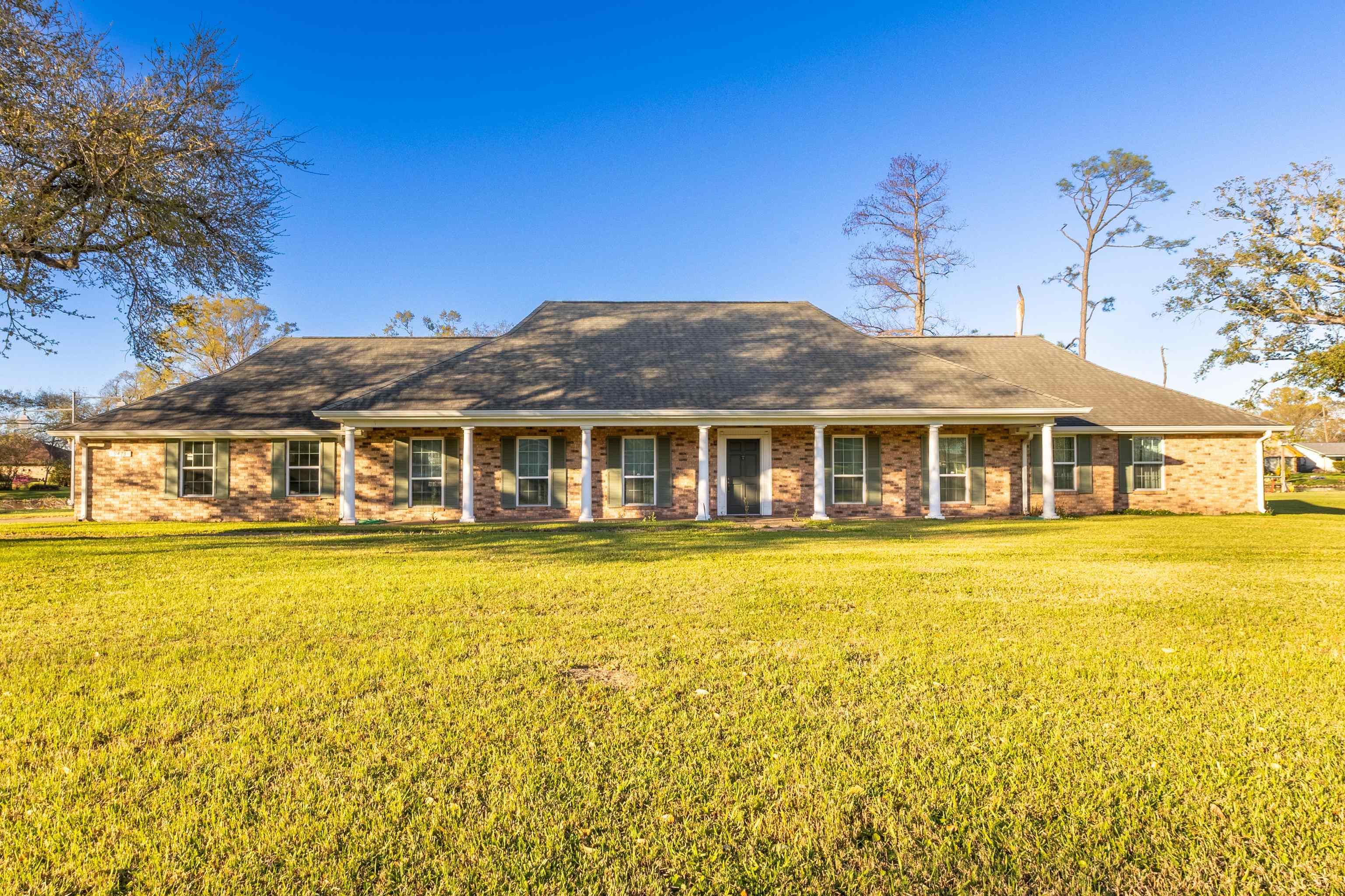 9473 East Main Street, Houma, LA, 70363