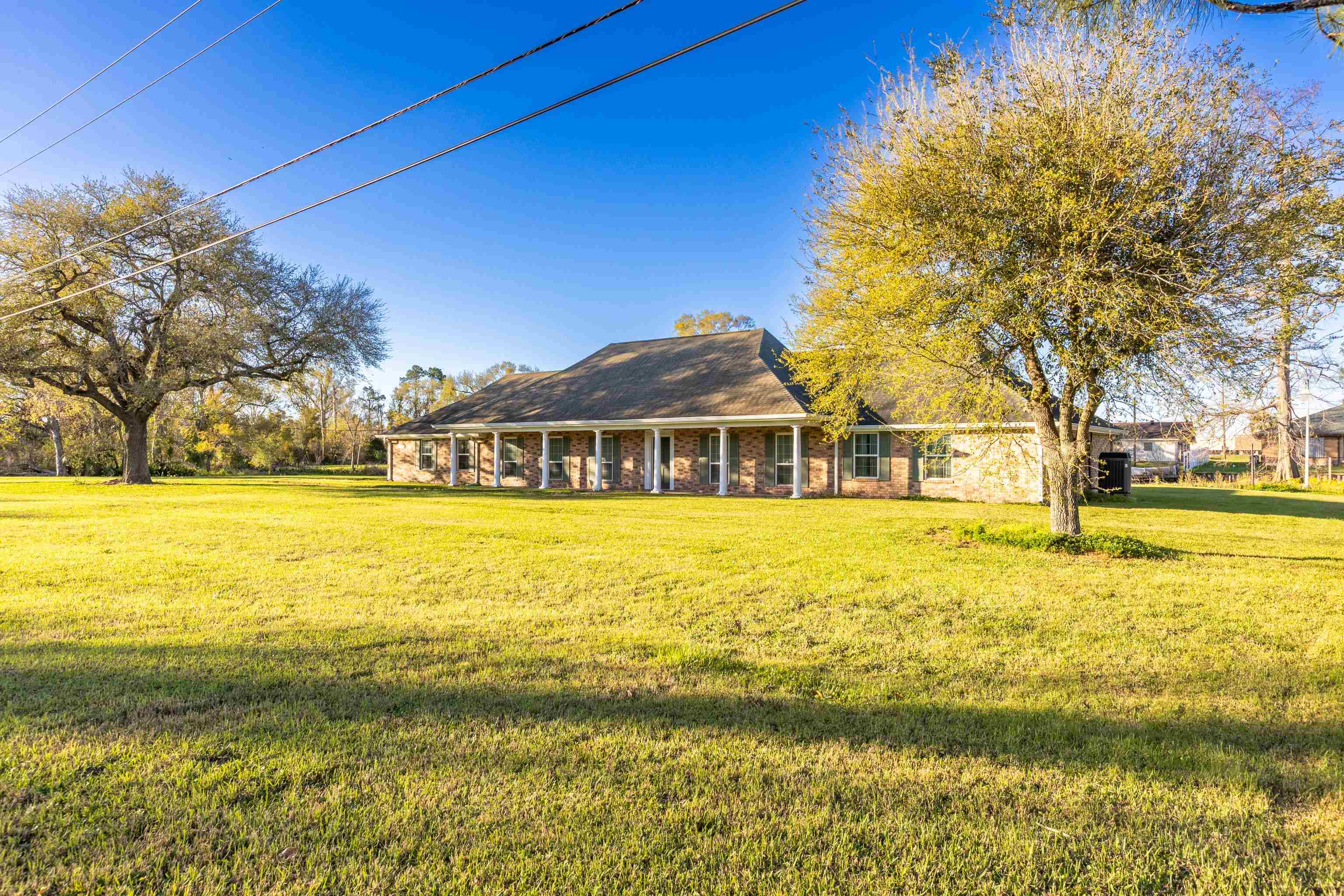 9473 East Main Street, Houma, LA, 70363