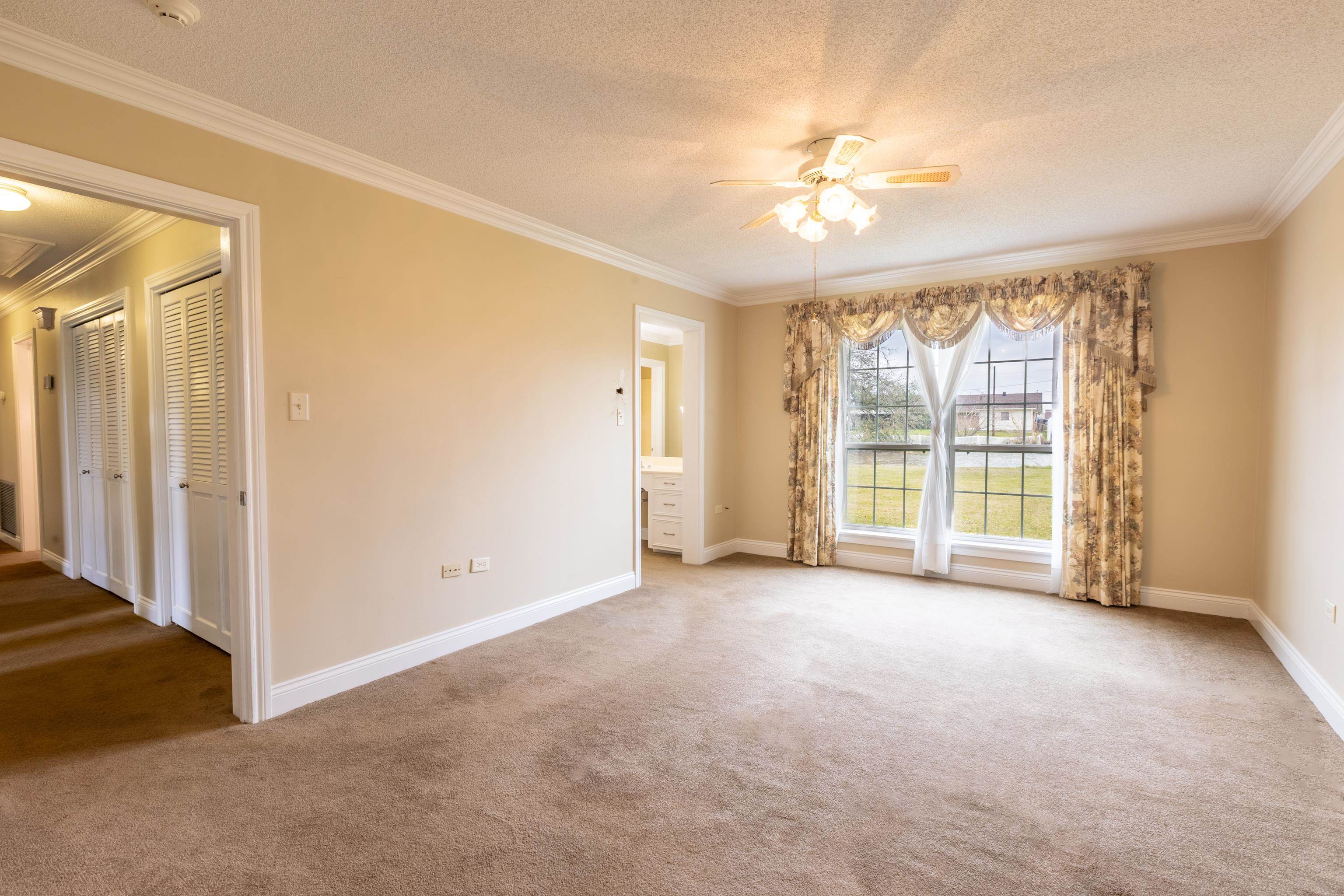 9473 East Main Street, Houma, LA, 70363