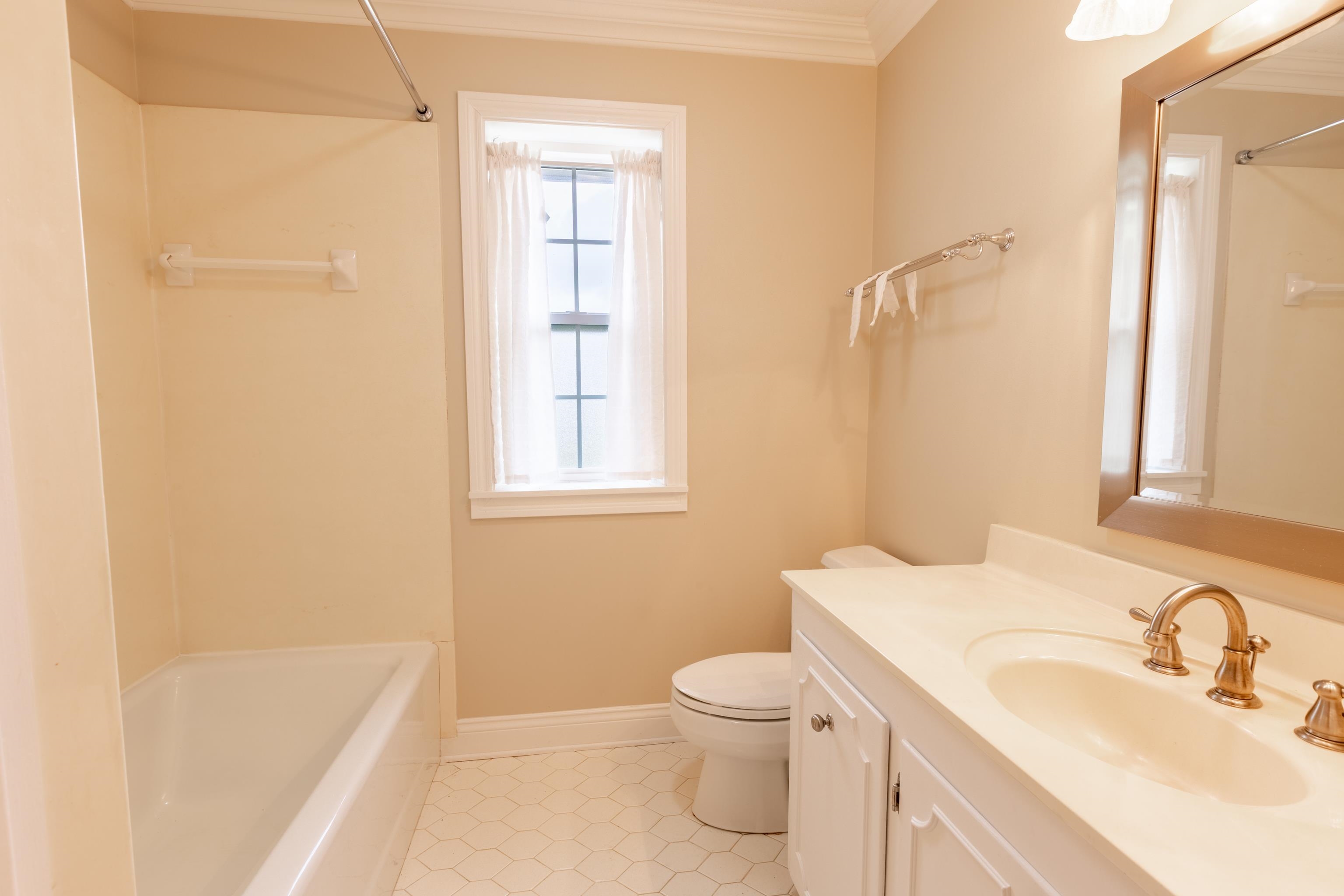 9473 East Main Street, Houma, LA, 70363