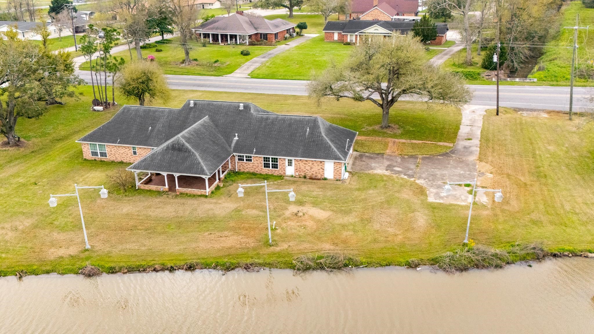 9473 East Main Street, Houma, LA, 70363