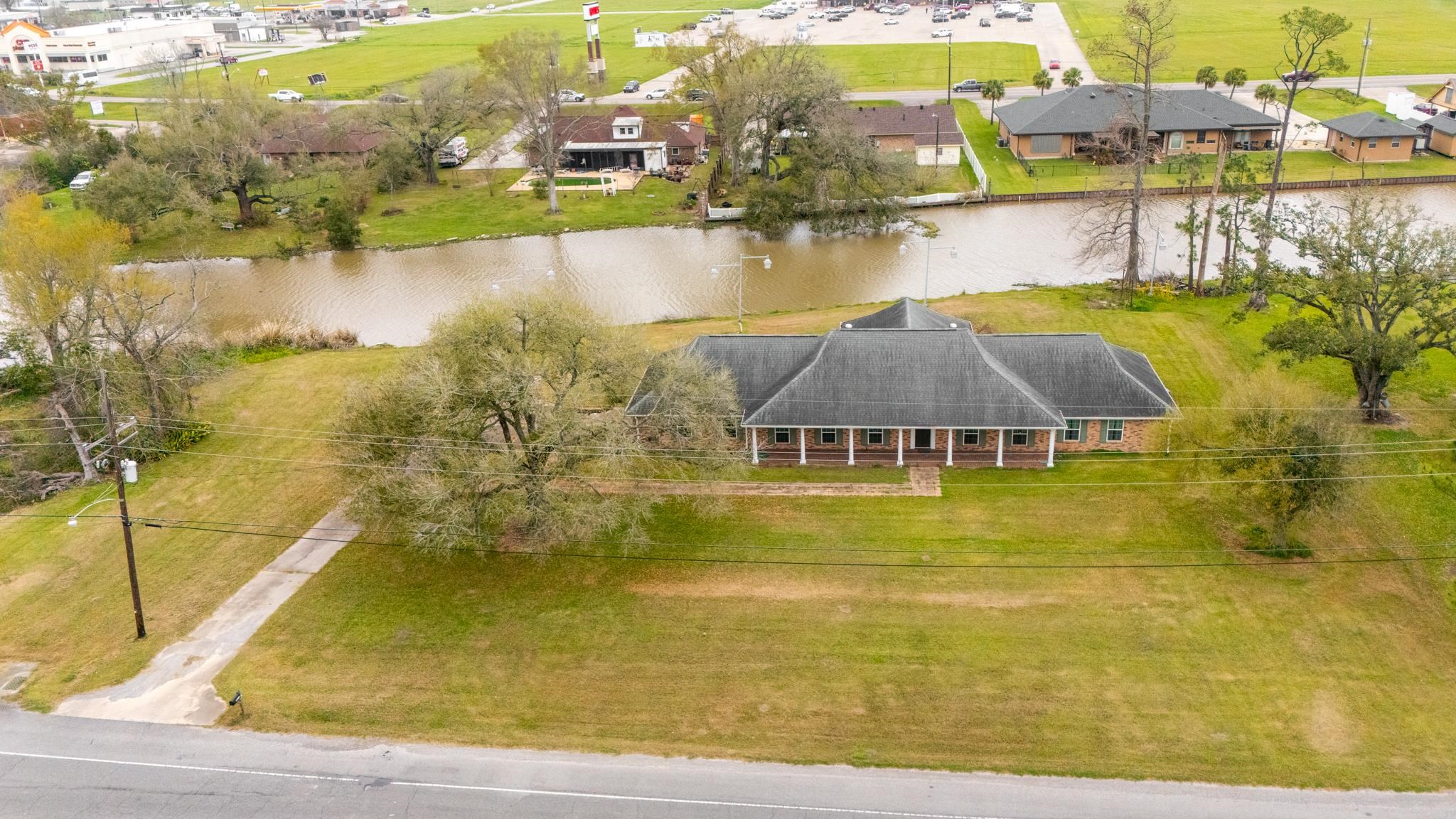 9473 East Main Street, Houma, LA, 70363