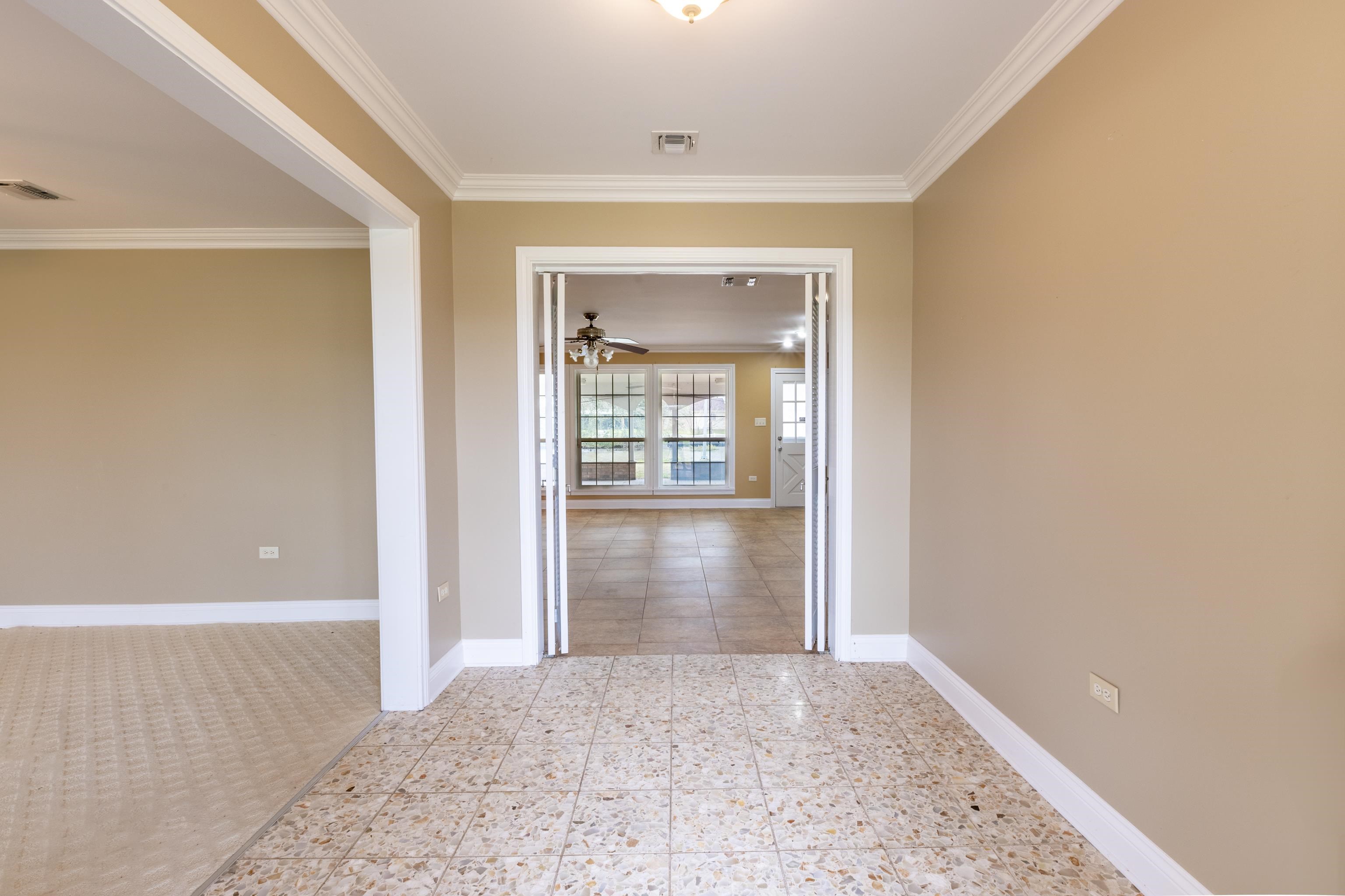 9473 East Main Street, Houma, LA, 70363