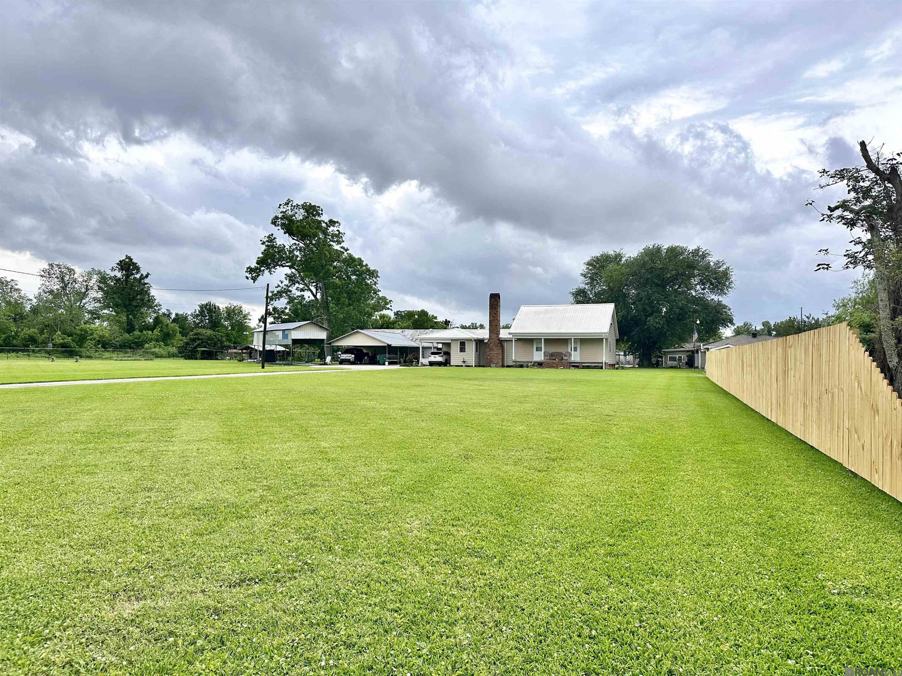115 Lane B, Laplace, LA, 70068