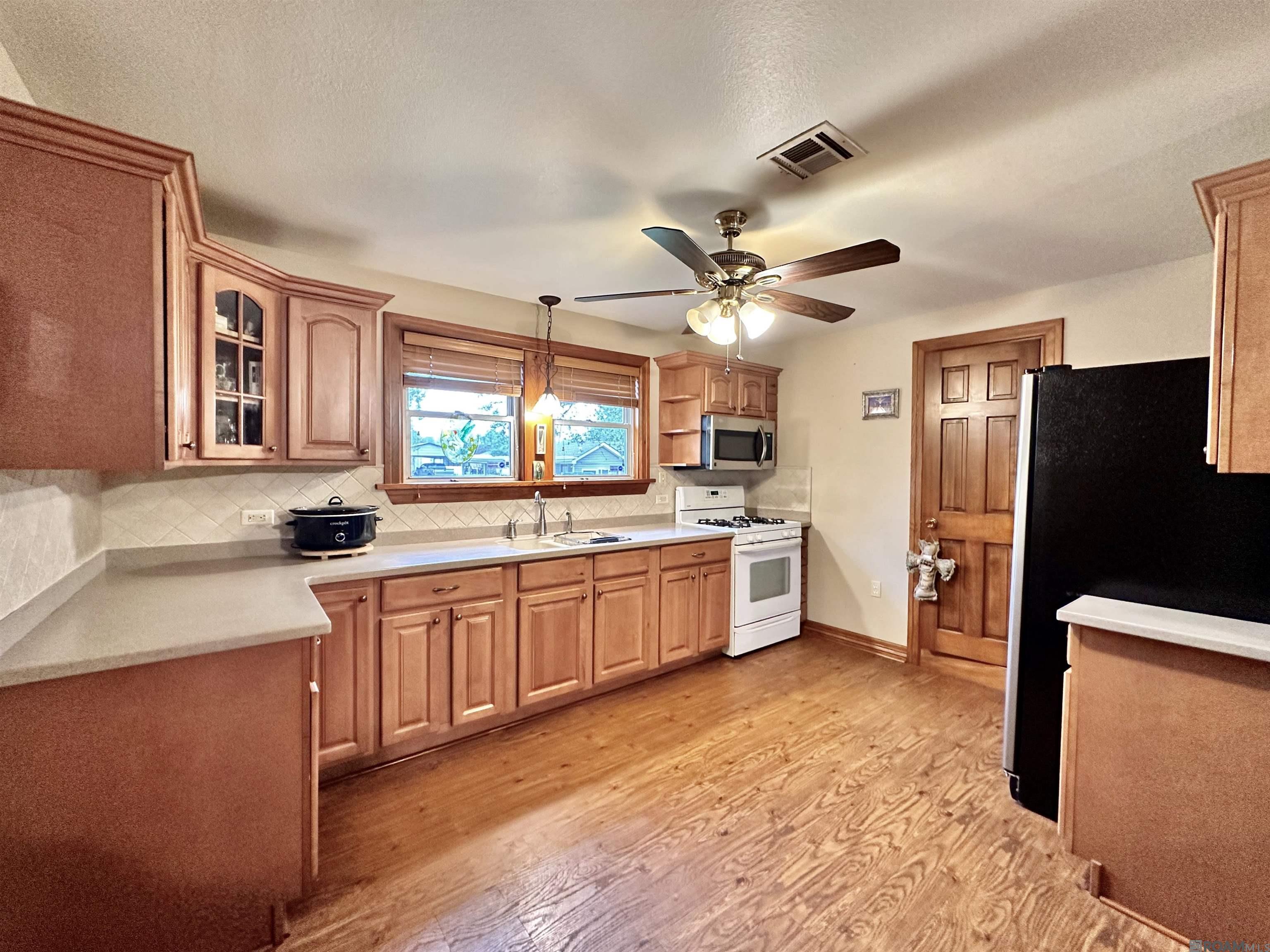 115 Lane B, Laplace, LA, 70068