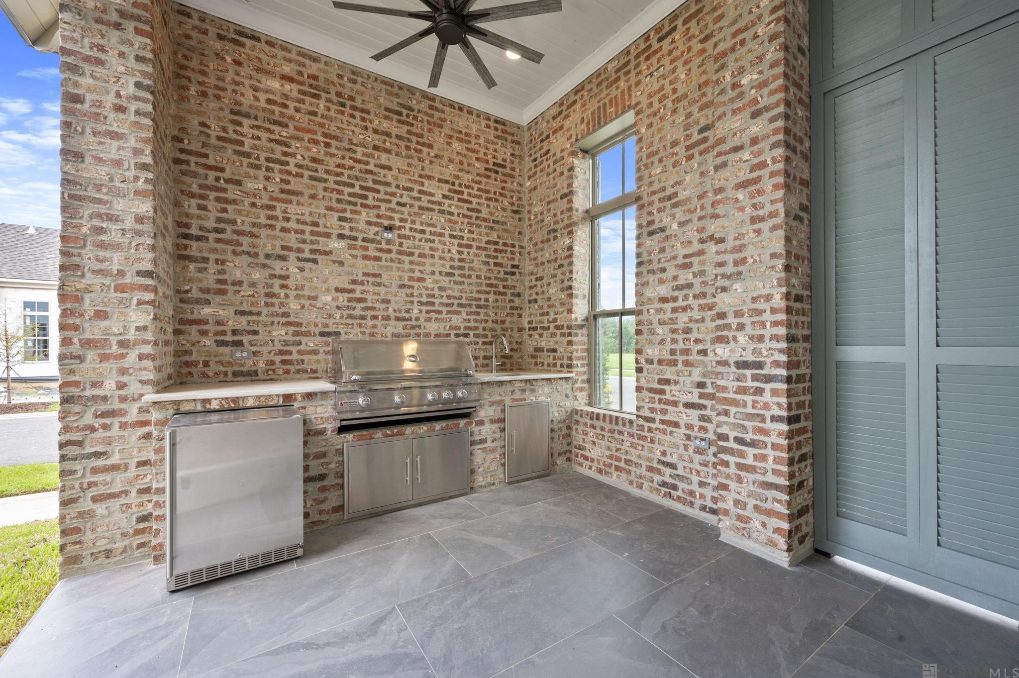 8638 Greenbrier Cove Rd, Saint George, LA, 70817