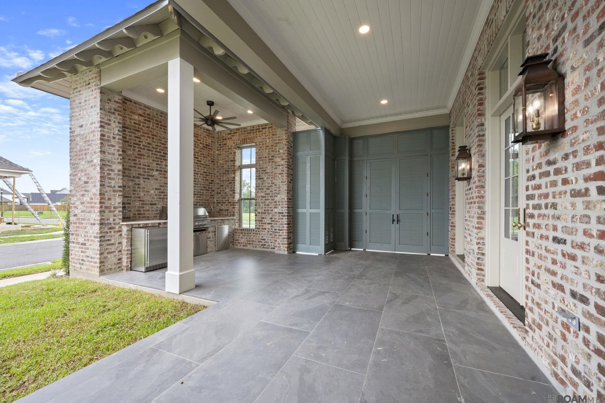 8638 Greenbrier Cove Rd, Saint George, LA, 70817