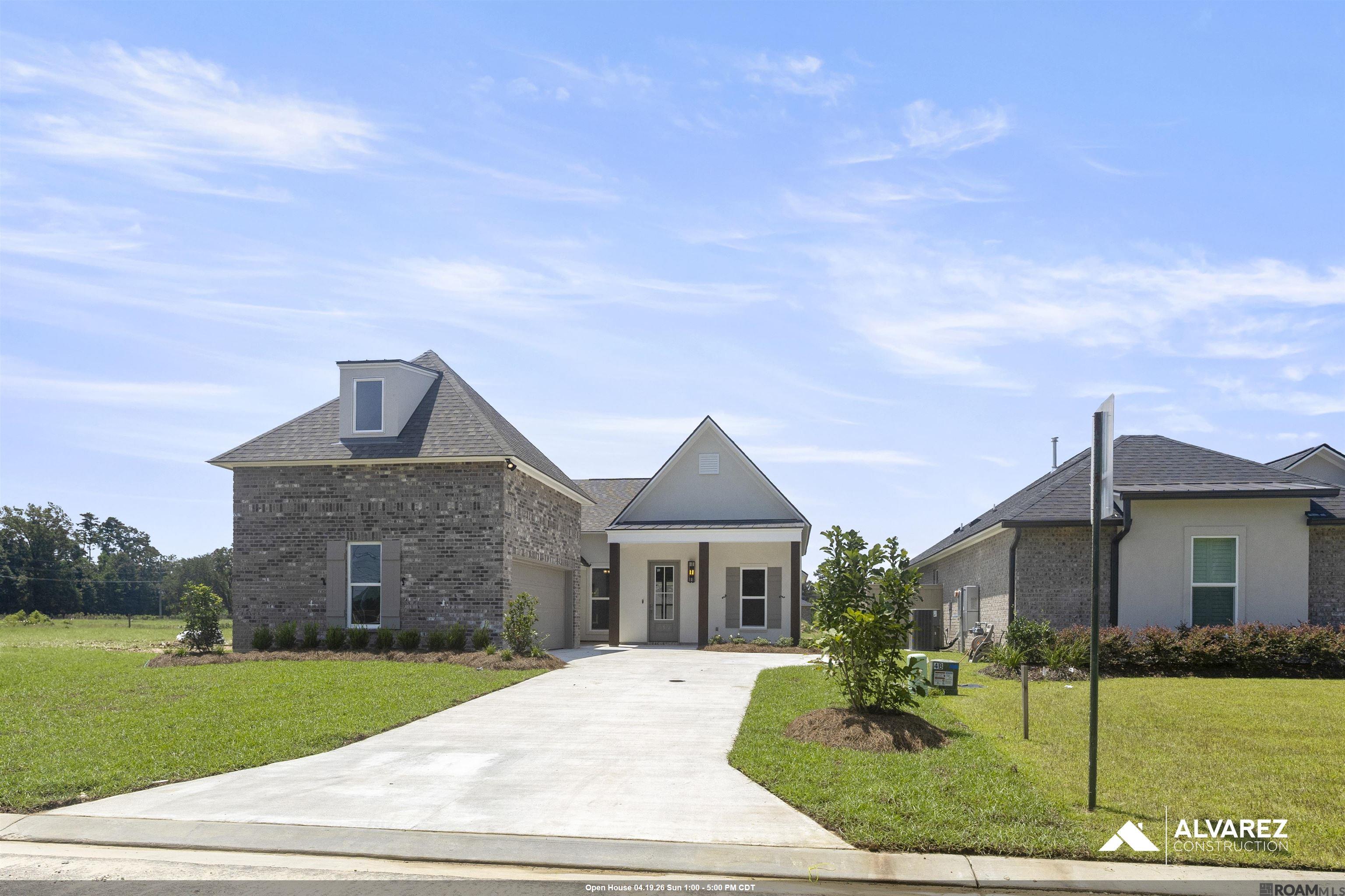 26572 Vanissa Dr, Denham Springs, LA, 70726