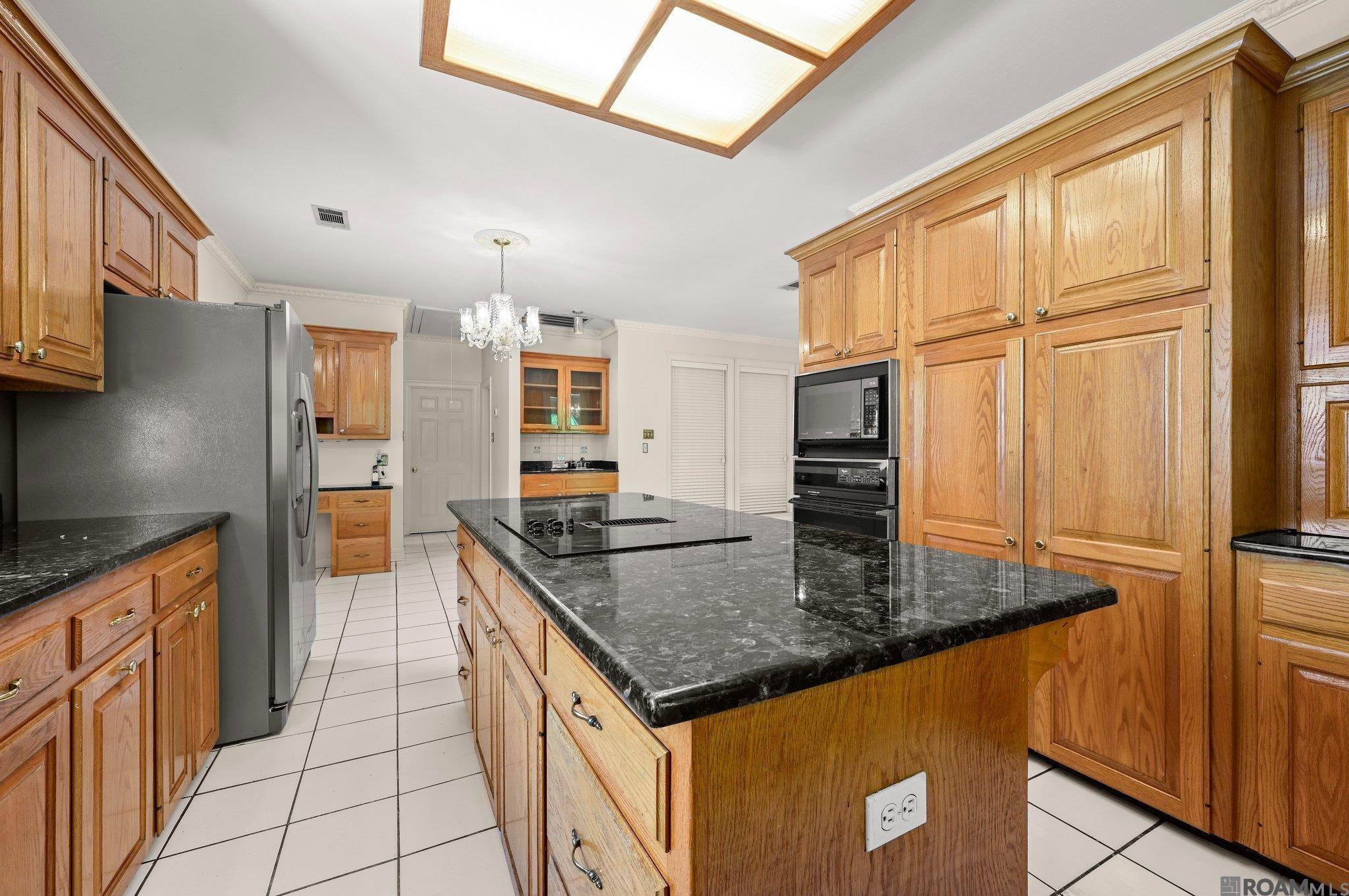 5802 Highland, Baton Rouge, LA, 70808