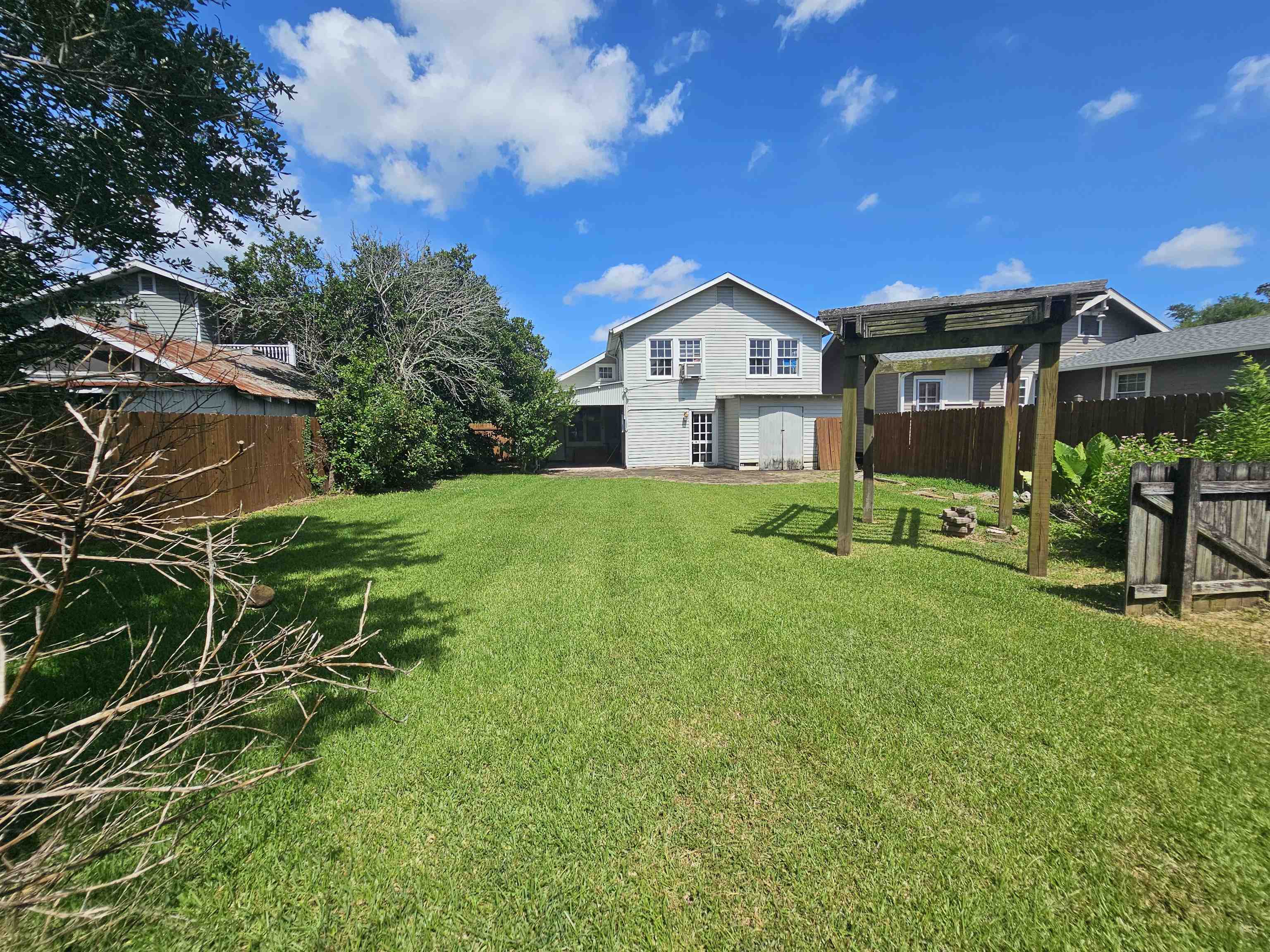 132 Goode St, Thibodaux, LA, 70301