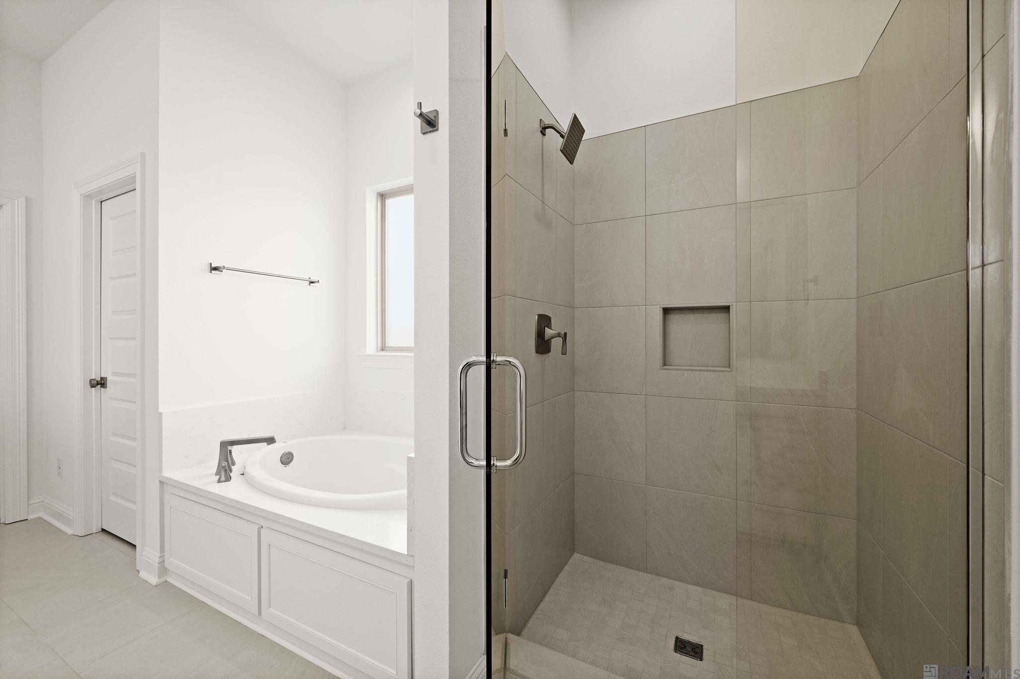 13276 Belle Reine Dr, Geismar, LA, 70734