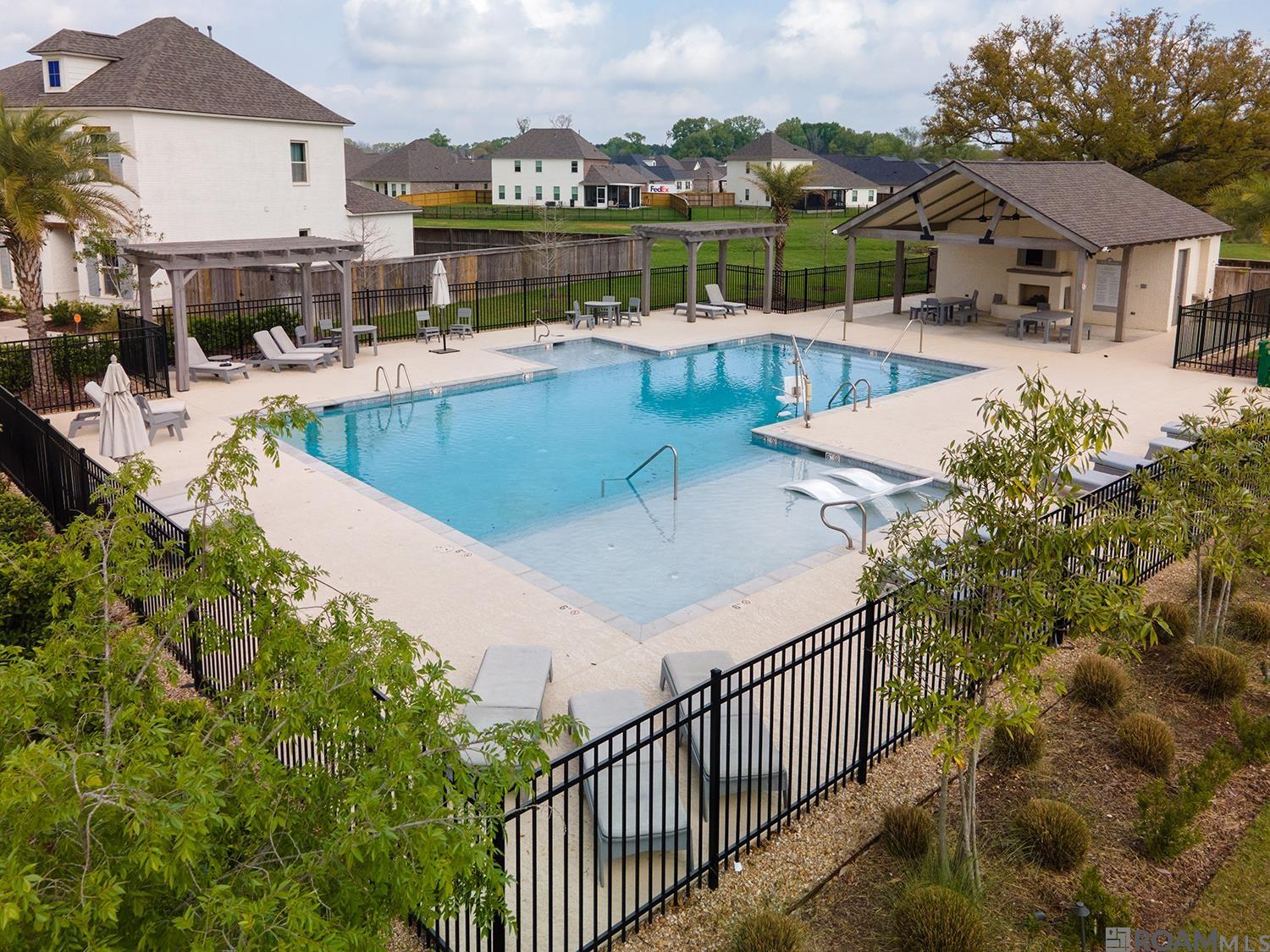 13276 Belle Reine Dr, Geismar, LA, 70734