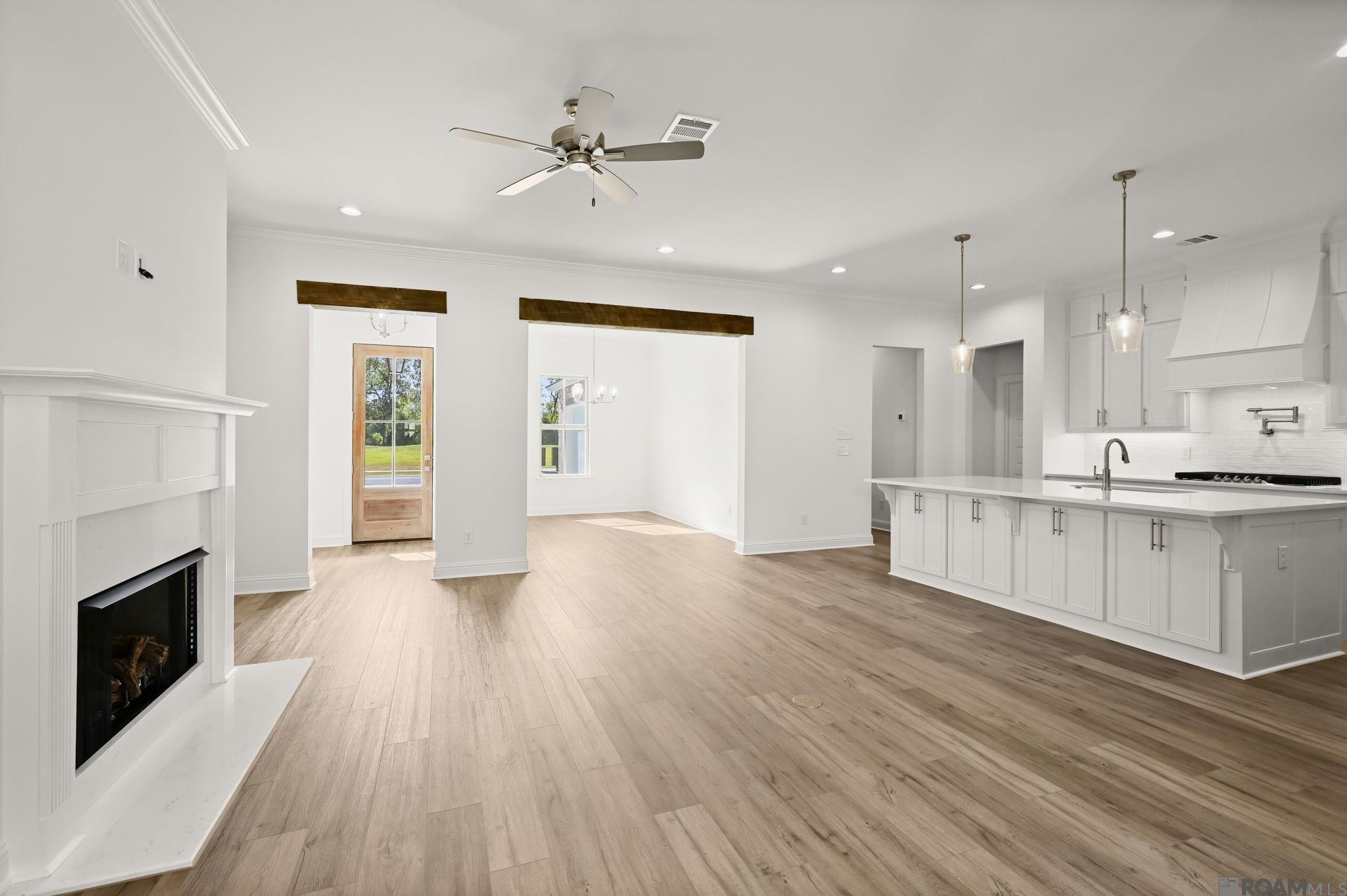 13276 Belle Reine Dr, Geismar, LA, 70734