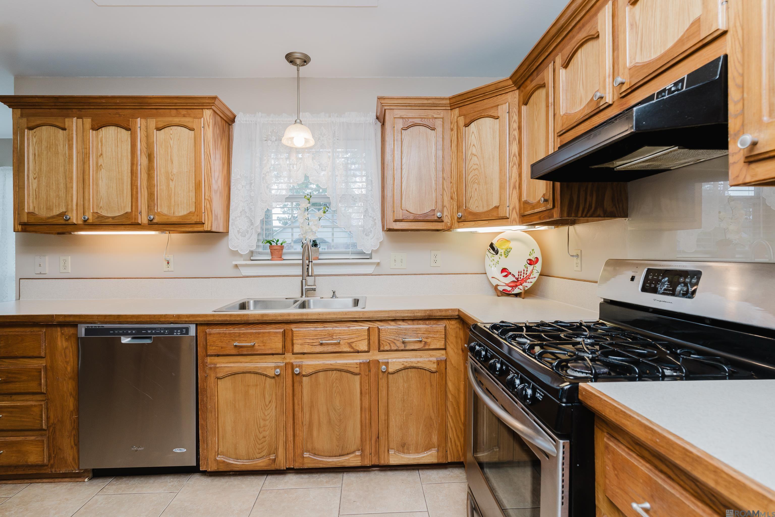 6057 Snowden Dr, Baton Rouge, LA, 70817