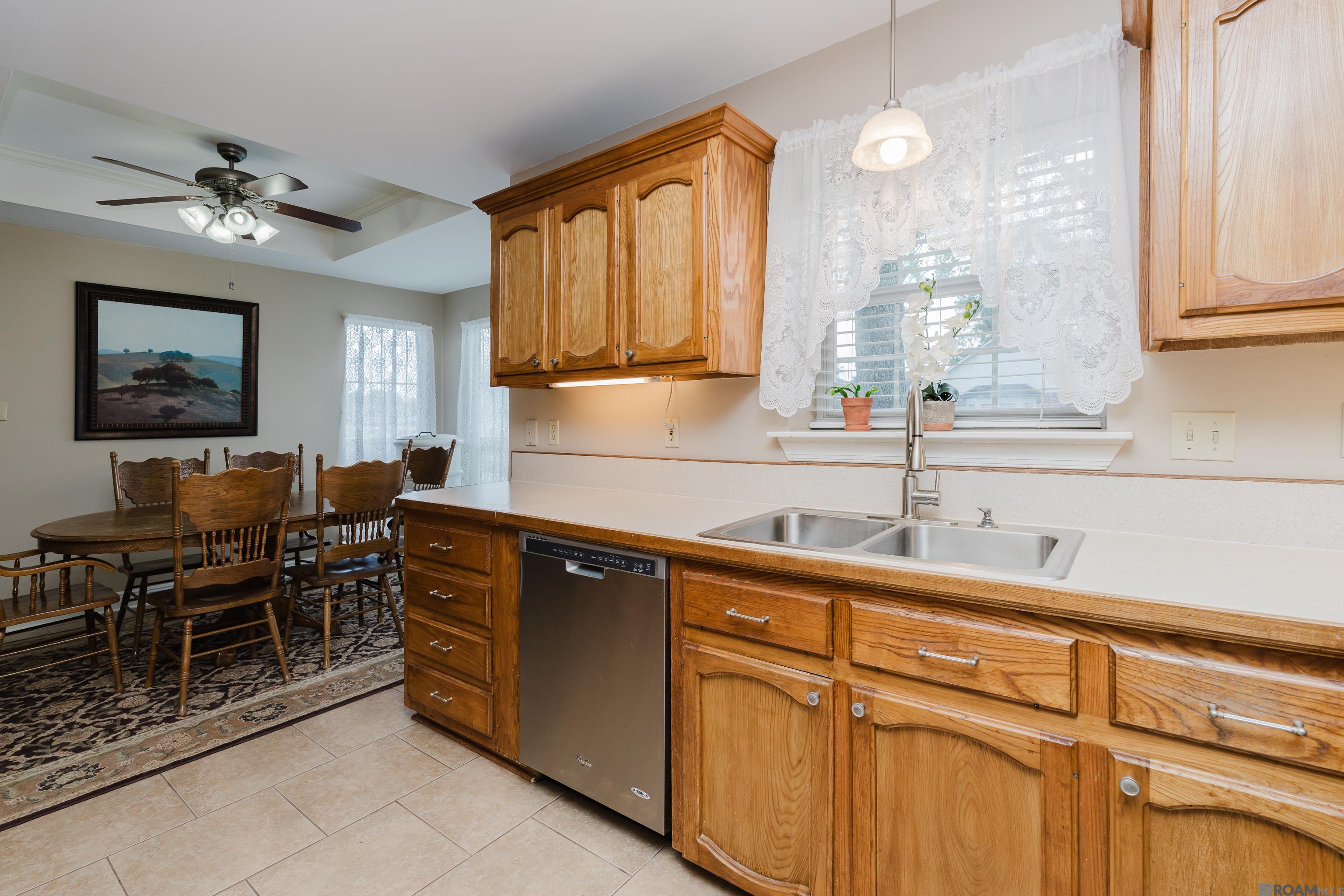 6057 Snowden Dr, Baton Rouge, LA, 70817